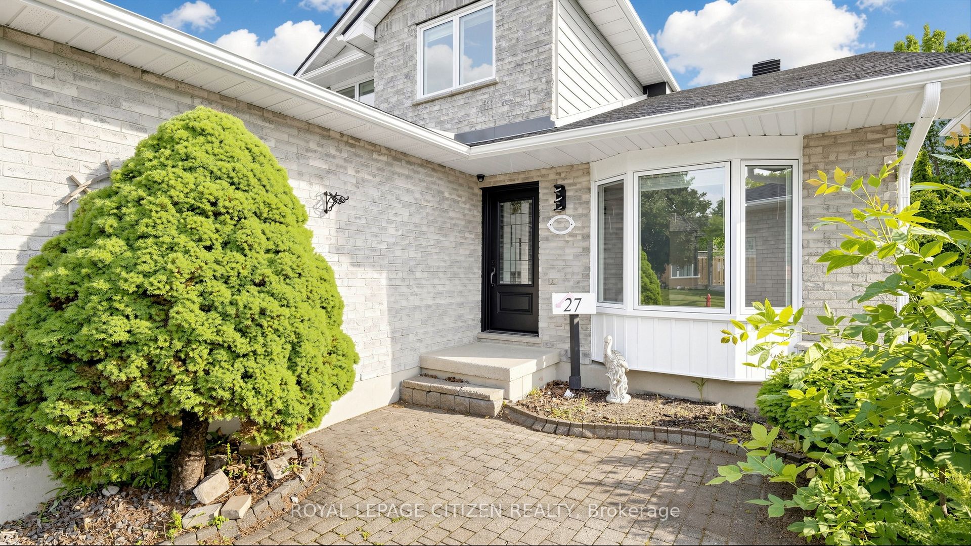 27 Emperor Avenue, Hamilton, ON L9B 2E6 photo 3