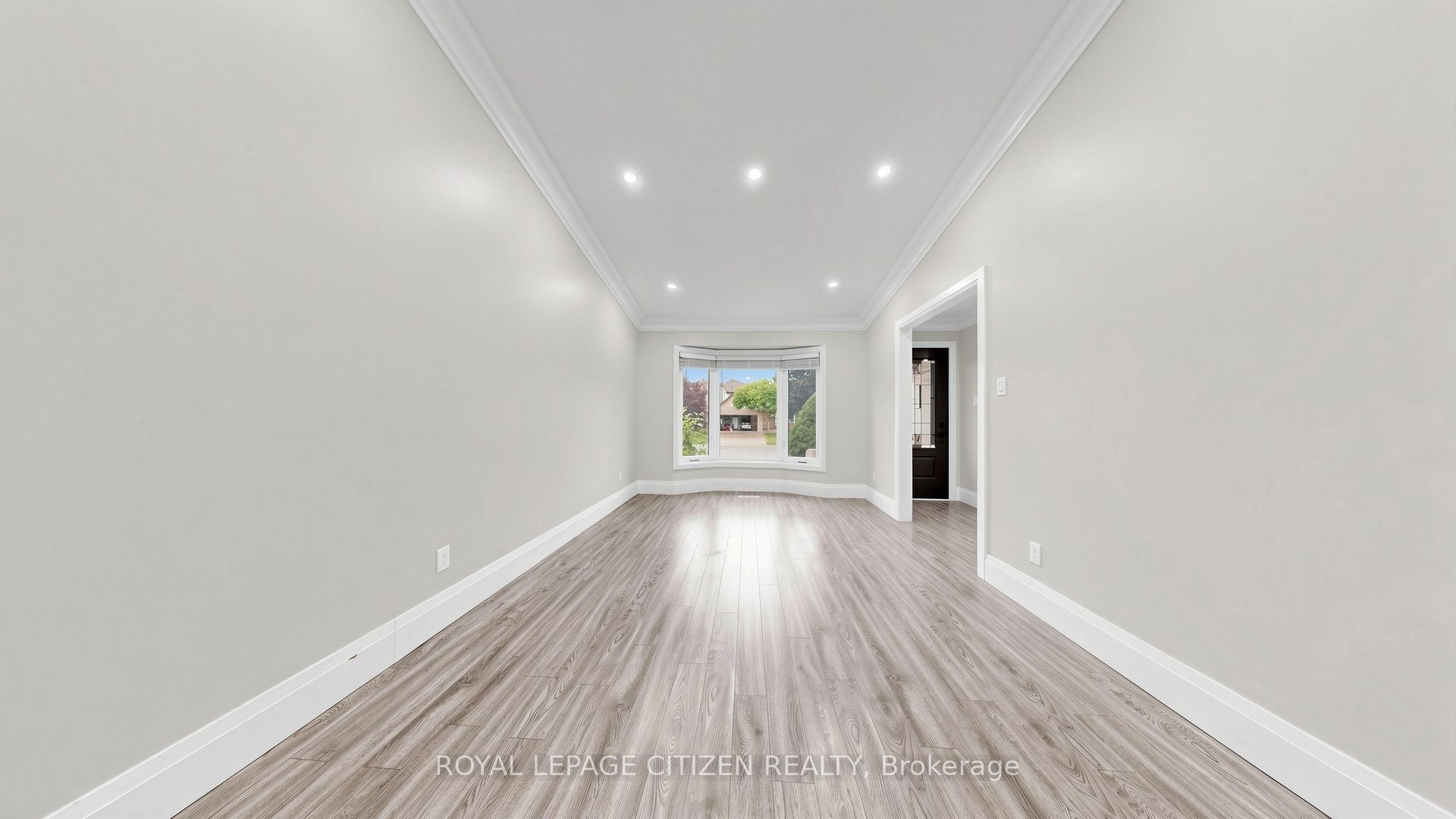 27 Emperor Avenue, Hamilton, ON L9B 2E6 photo 5