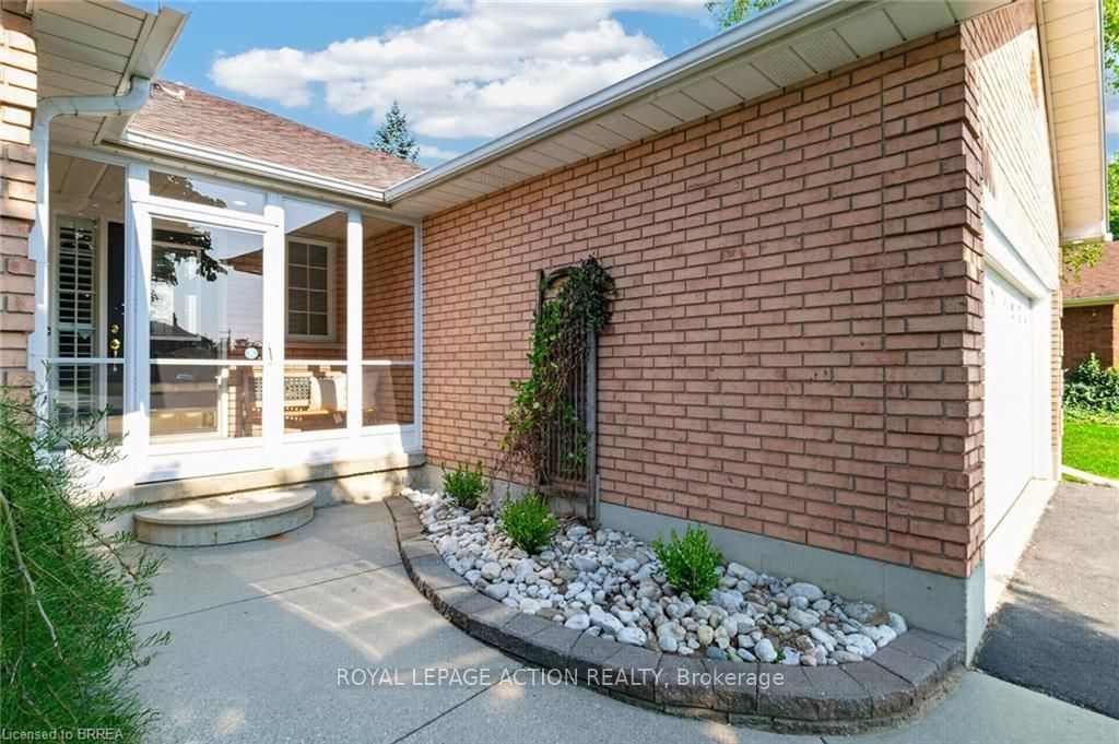 3 Harvey Court, Brantford, ON N3R 7W6 photo 5