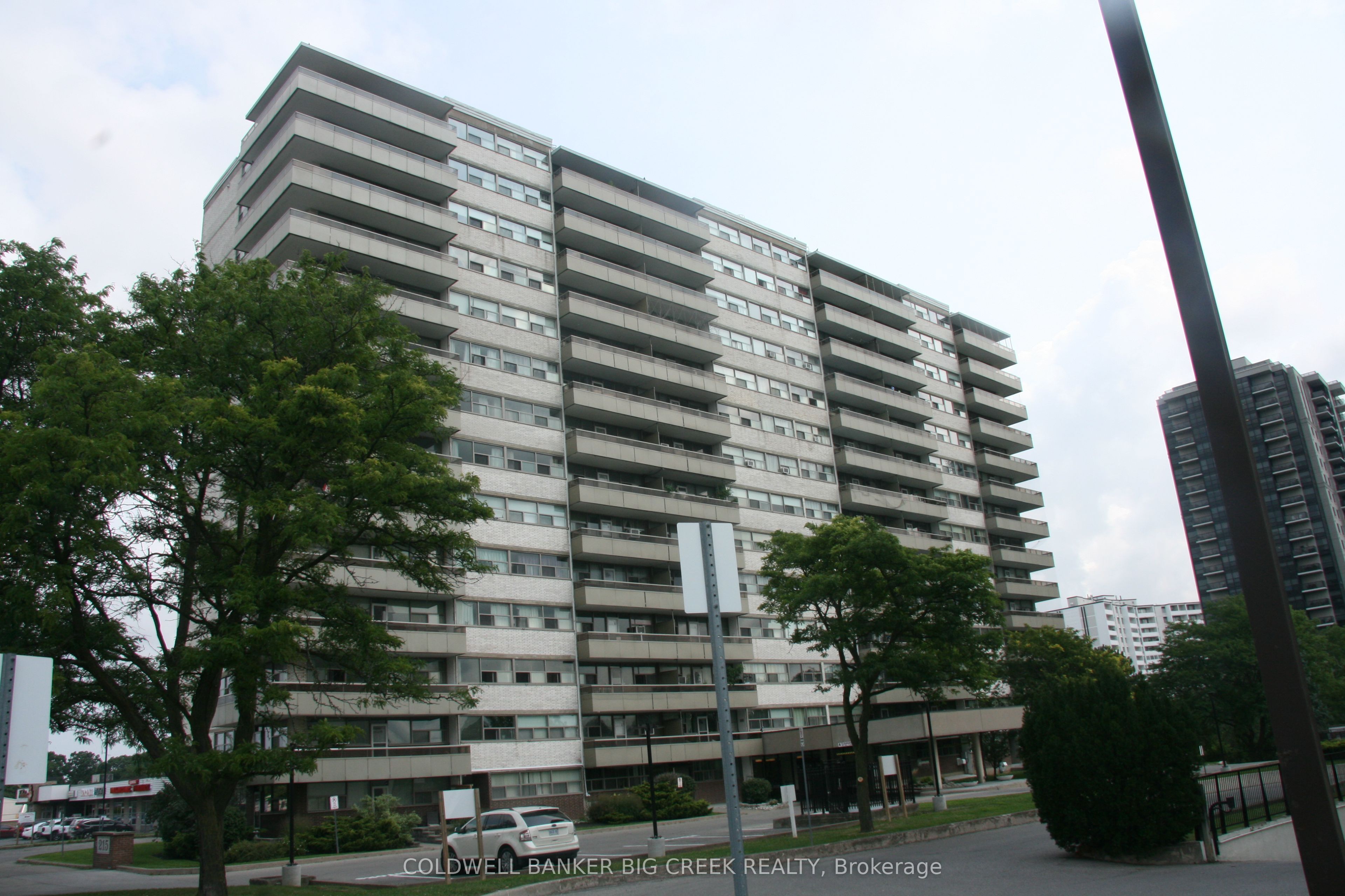 215 Glenridge Avenue 406, St. Catharines, ON L2R 3G7
