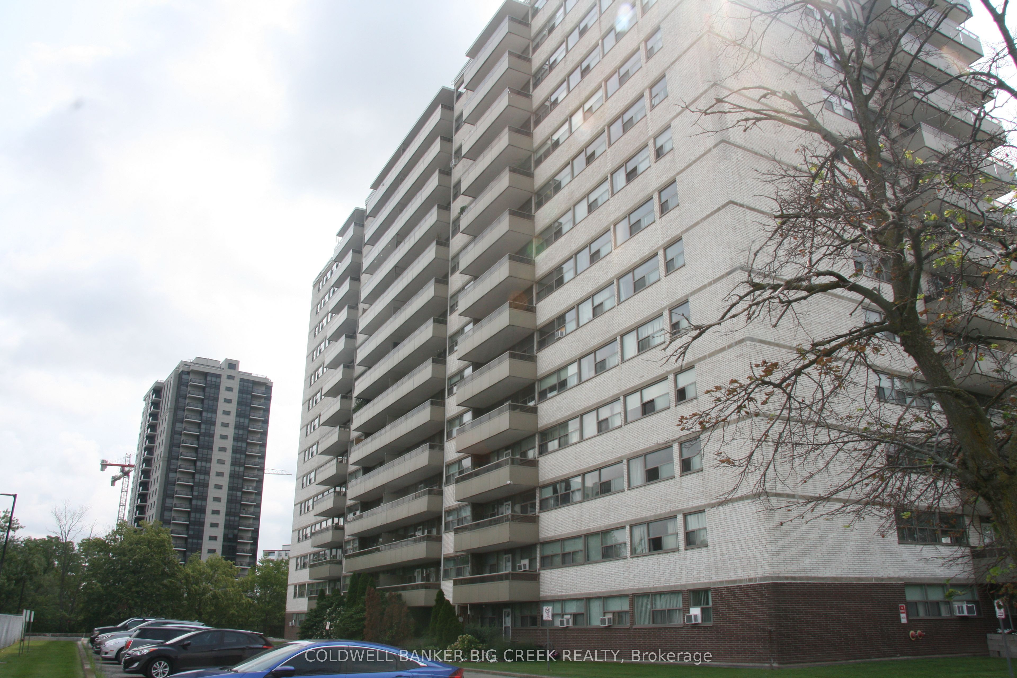 215 Glenridge Avenue 406, St. Catharines, ON L2R 3G7 photo 3