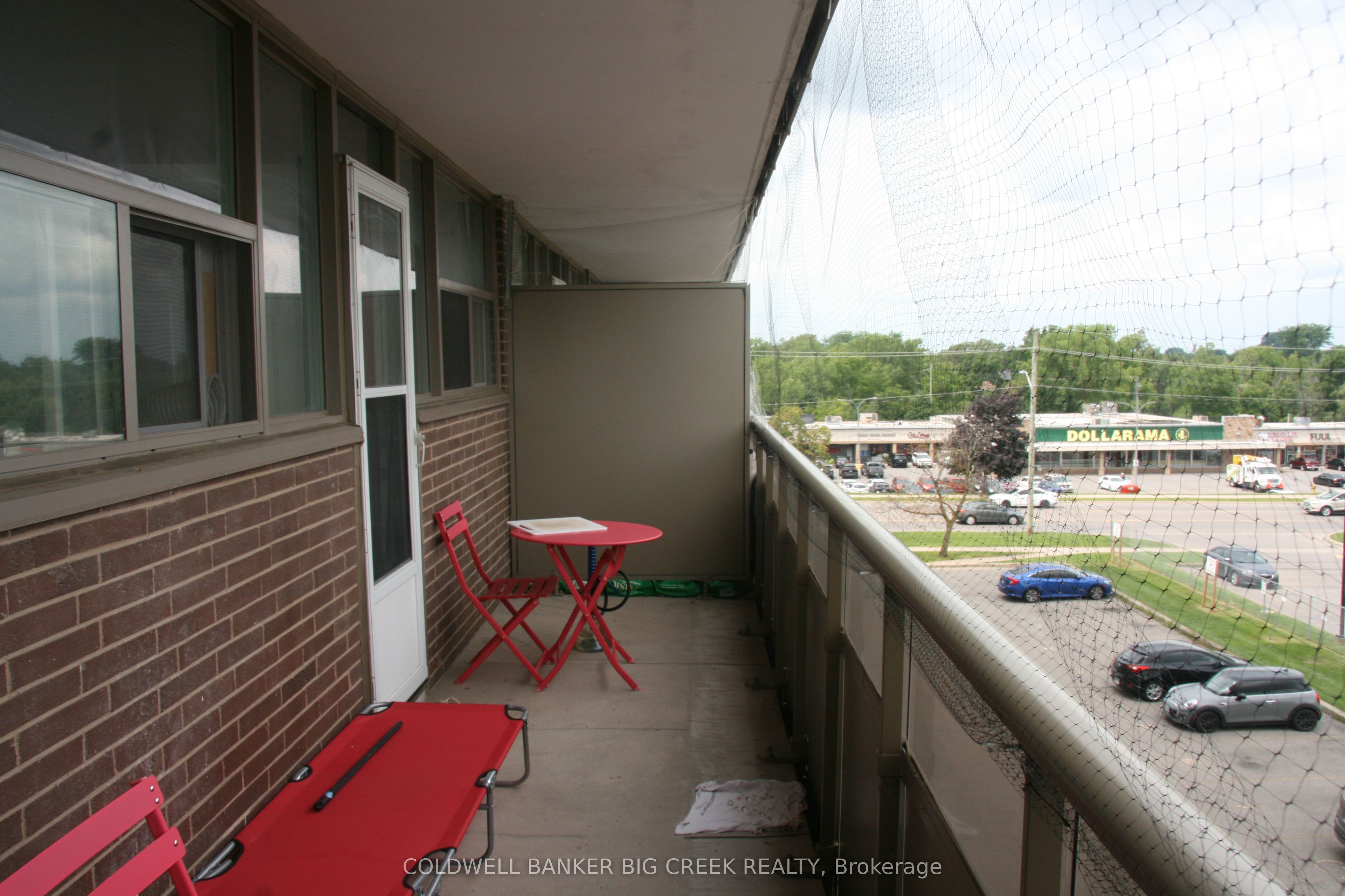 215 Glenridge Avenue 406, St. Catharines, ON L2R 3G7 photo 5