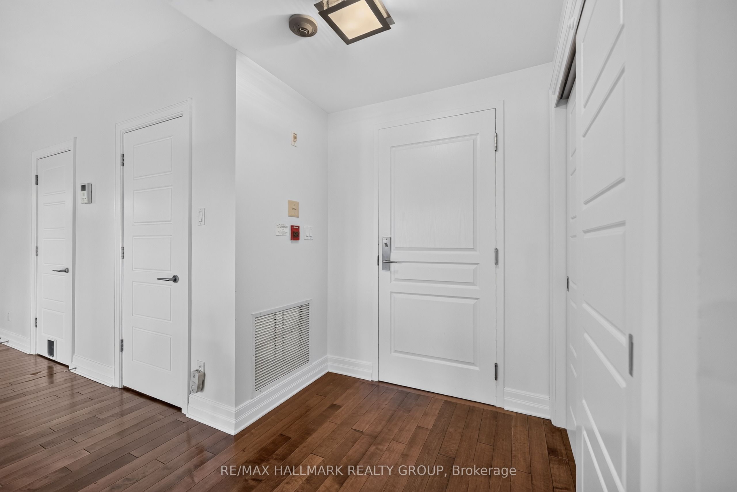 419 Laurier Avenue E 101, Lower Town - Sandy Hill, ON K1N 6R4 photo 4