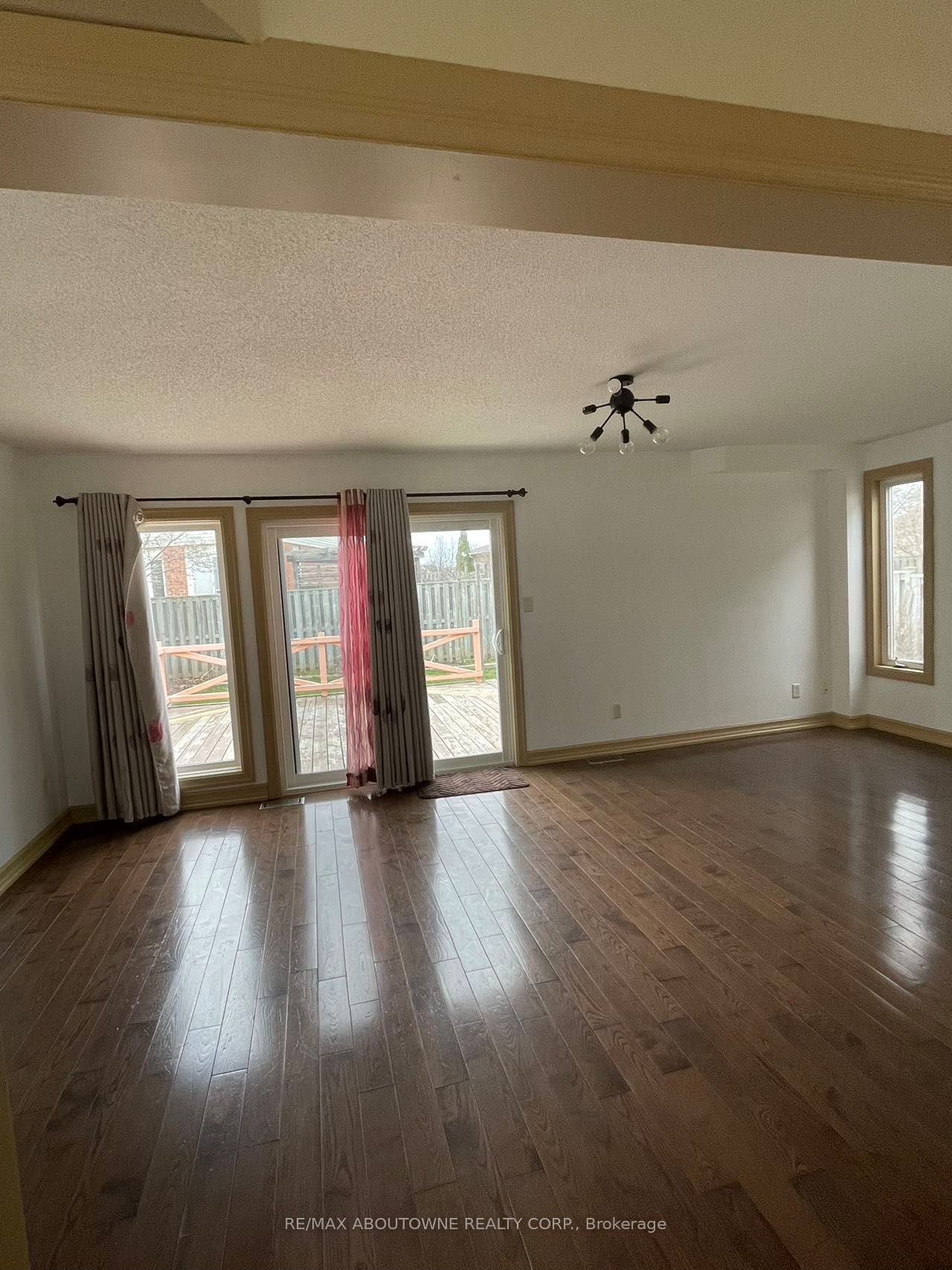 98 ADLER Drive, Cambridge, ON N3C 4B7 photo 4