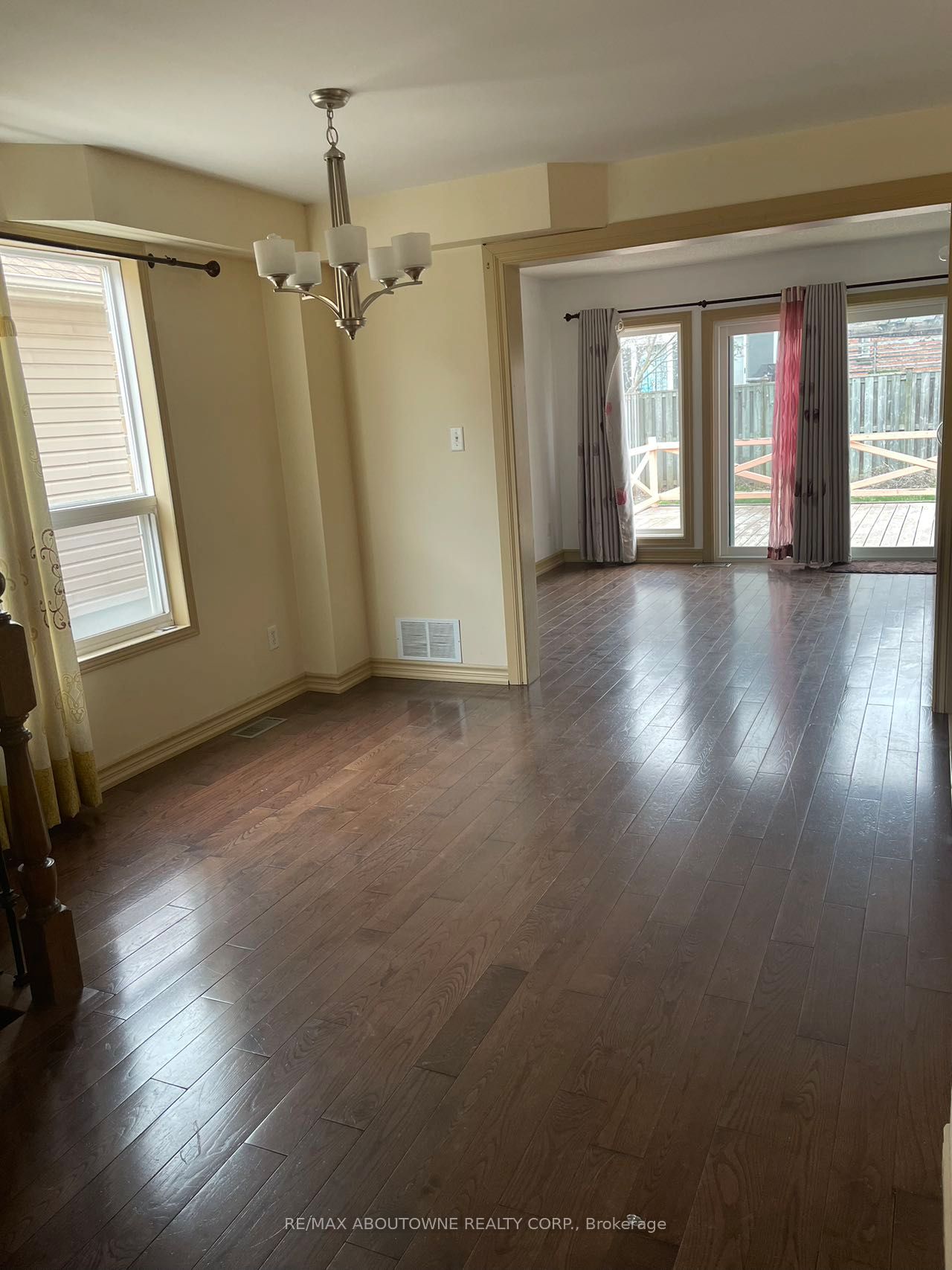 98 ADLER Drive, Cambridge, ON N3C 4B7 photo 5