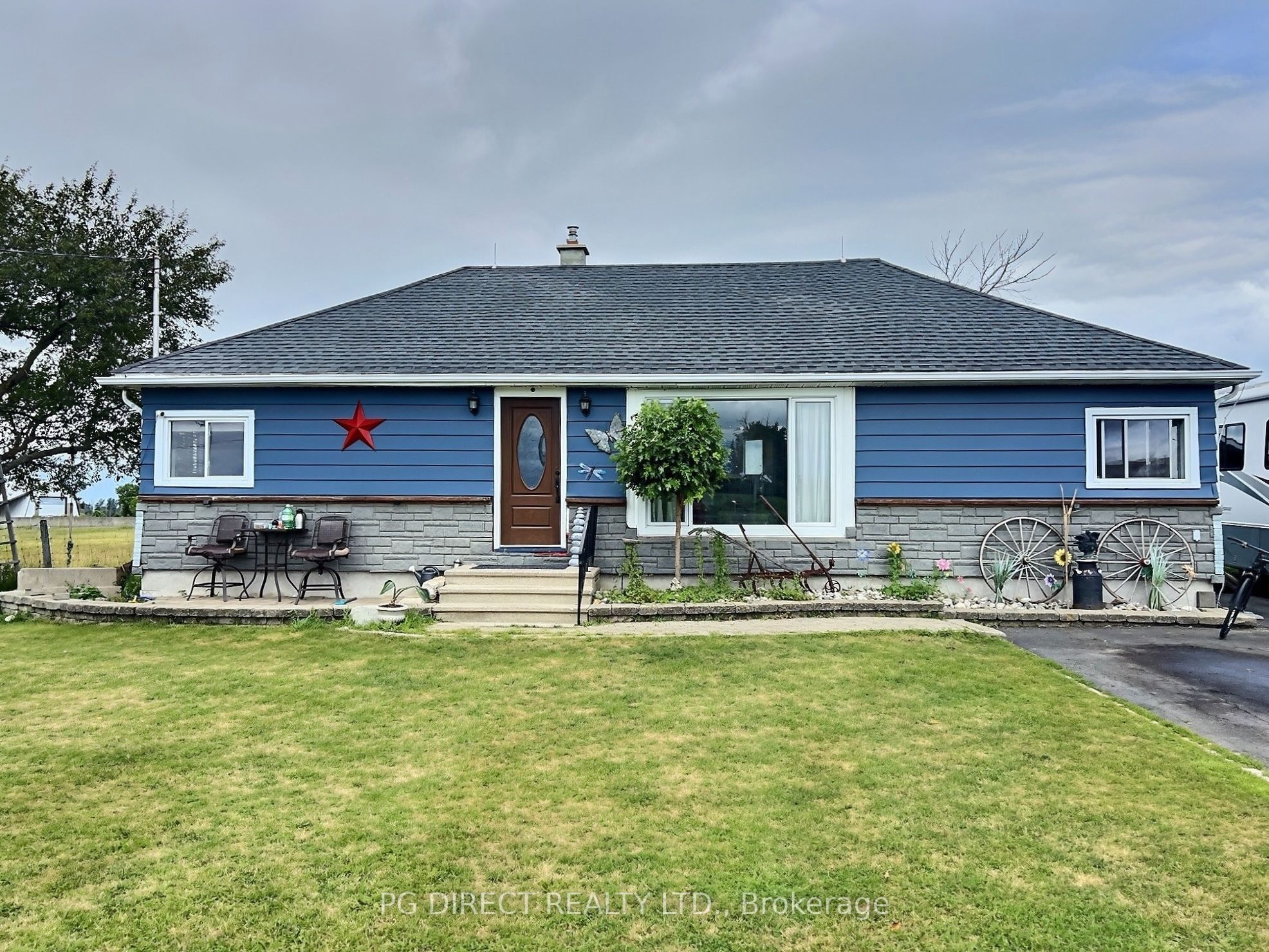 13391 County Rd 9 Road, North Dundas, ON K0C 1H0 photo 2