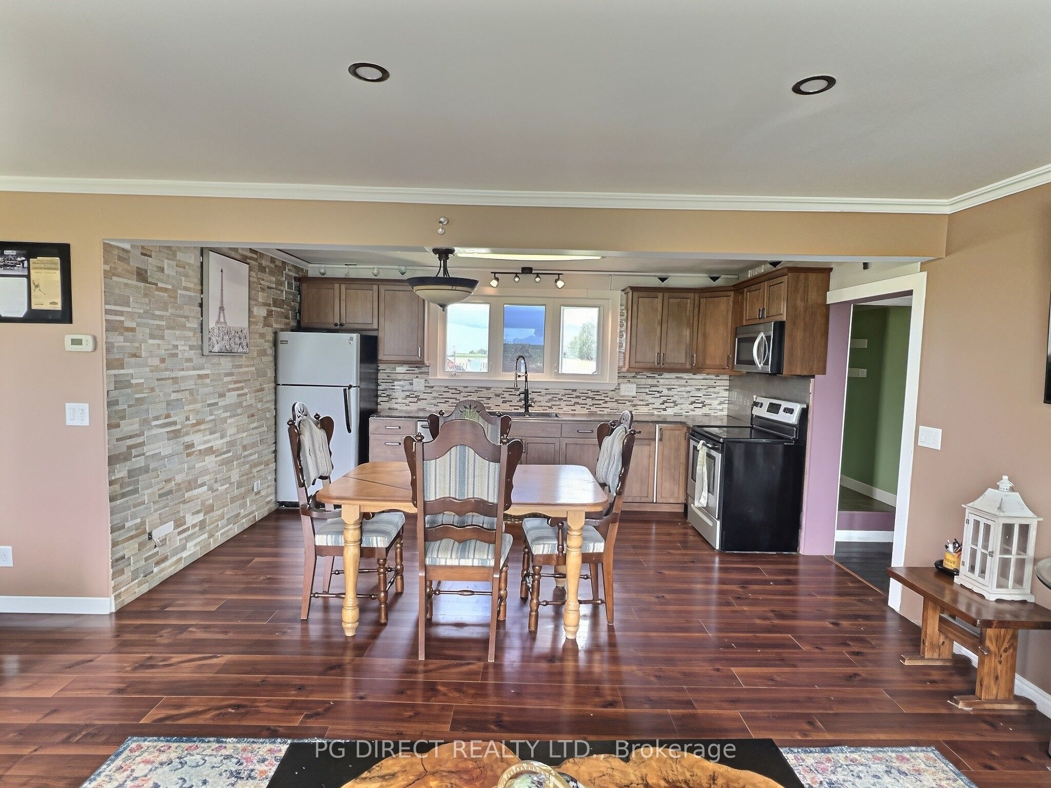 13391 County Rd 9 Road, North Dundas, ON K0C 1H0 photo 4