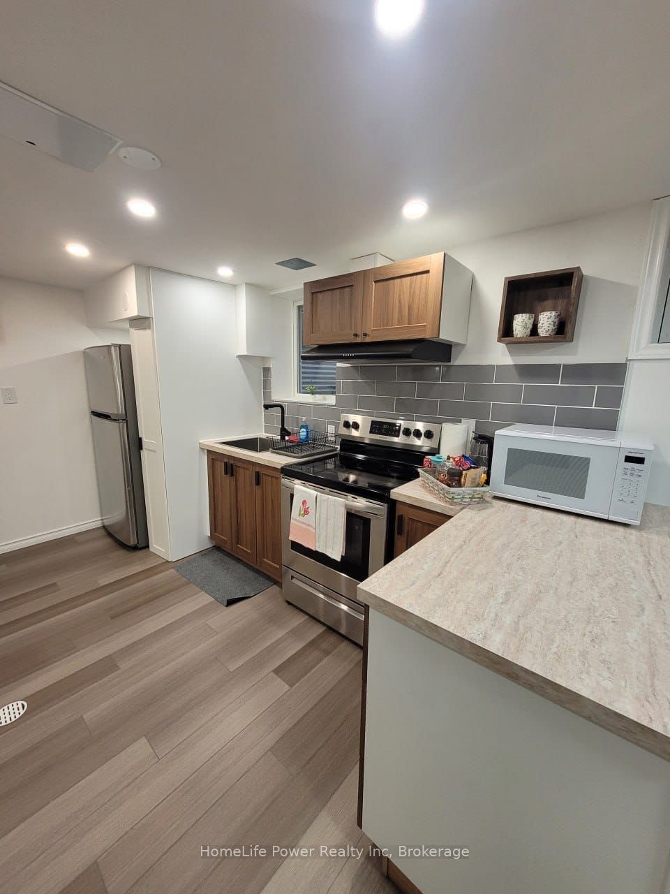 200 Waverley Drive Basement, Guelph, ON N1E 1H4 photo 5