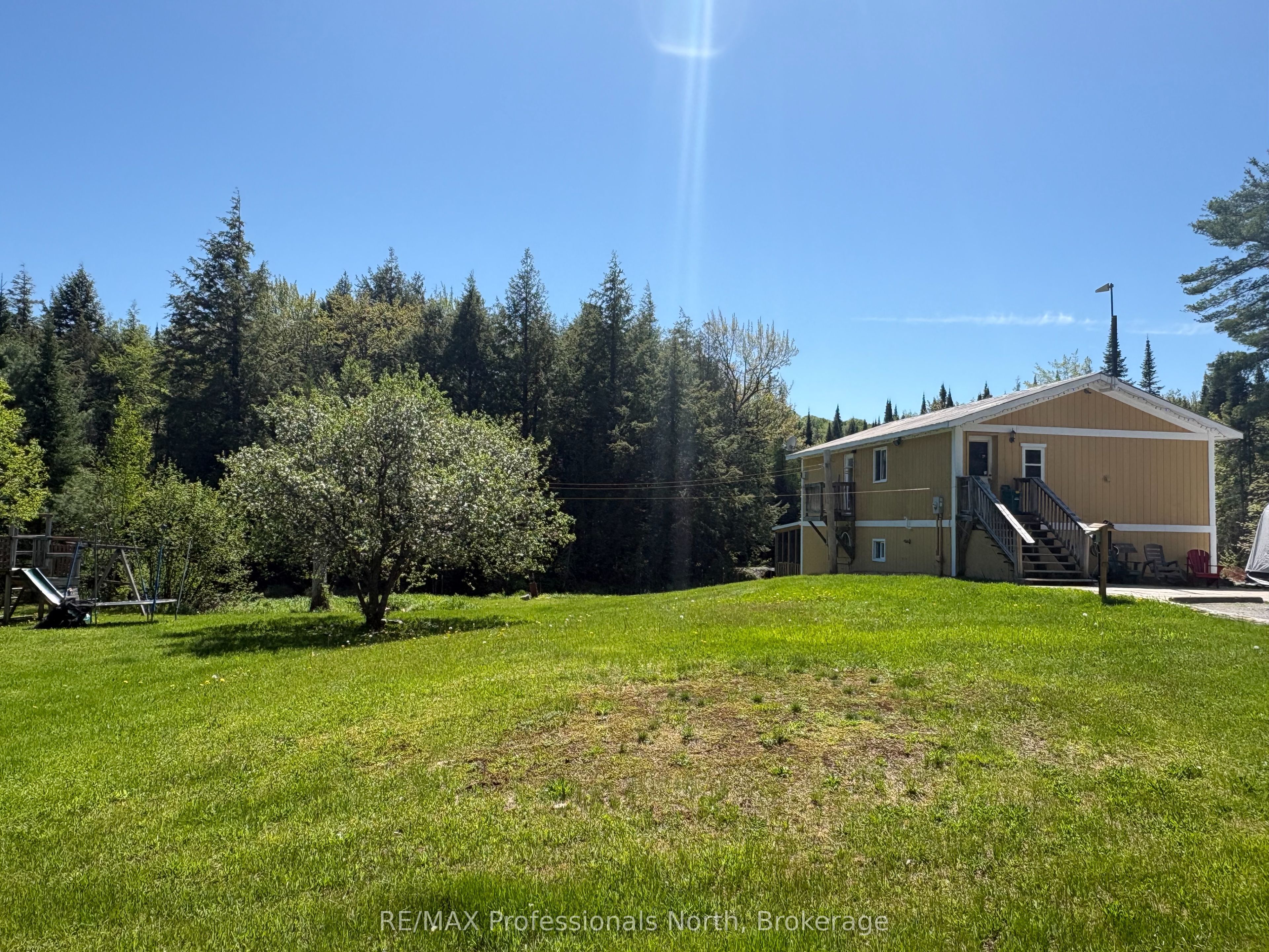 2315 Aspdin Road, Huntsville, ON P0B 1M0 photo 2