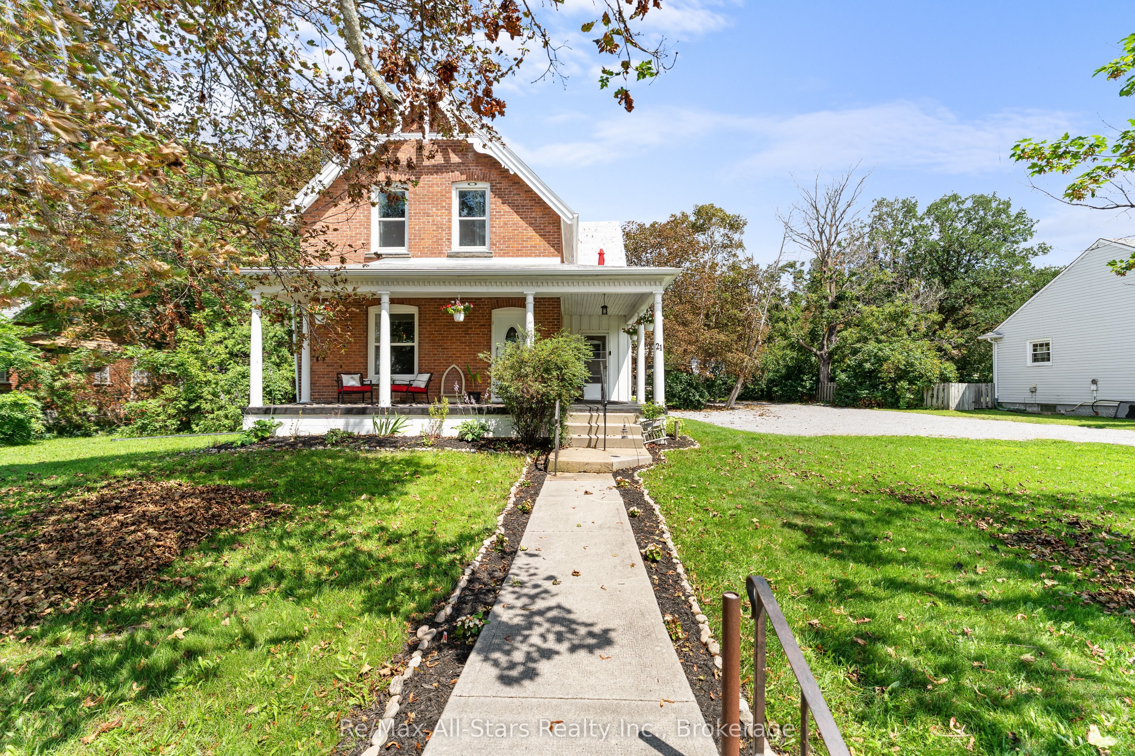 21 Francis Street E, Kawartha Lakes, ON K0M 1N0