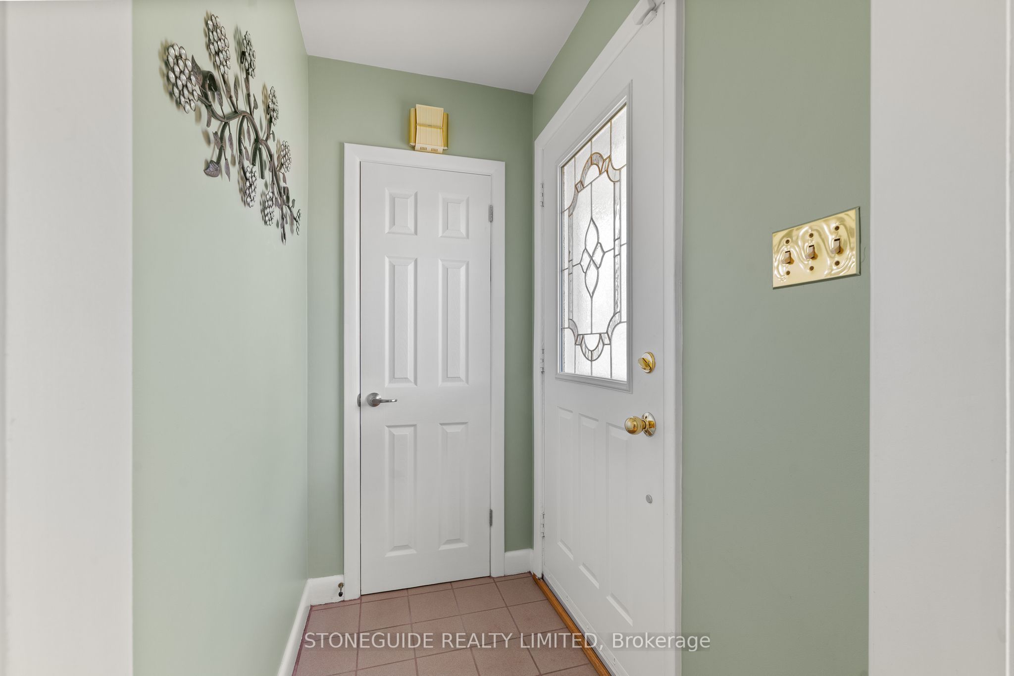5 Armour Court, Kawartha Lakes, ON K9V 1N9 photo 4