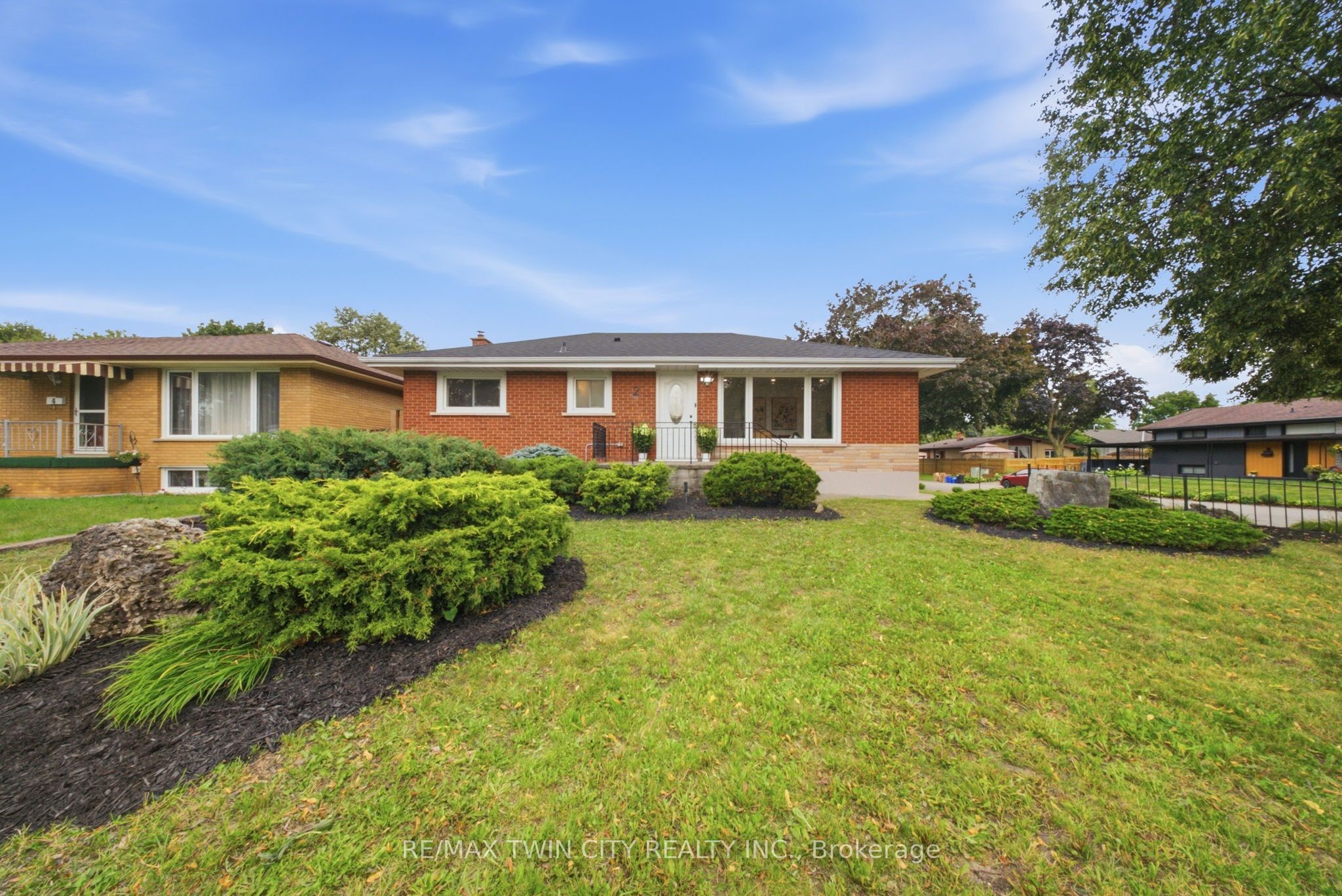 2 Frontenac Avenue, Brantford, ON N3R 3B6 photo 2