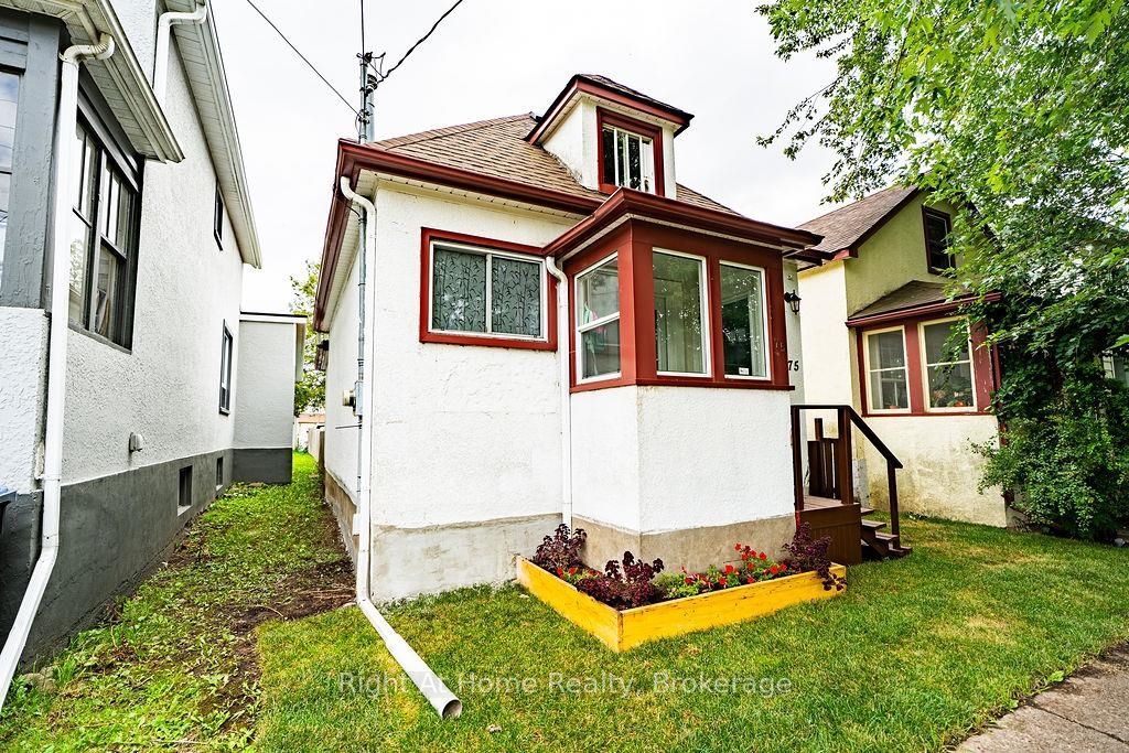 75 Ontario Street, Thunder Bay, ON P7B 3G1 photo 2