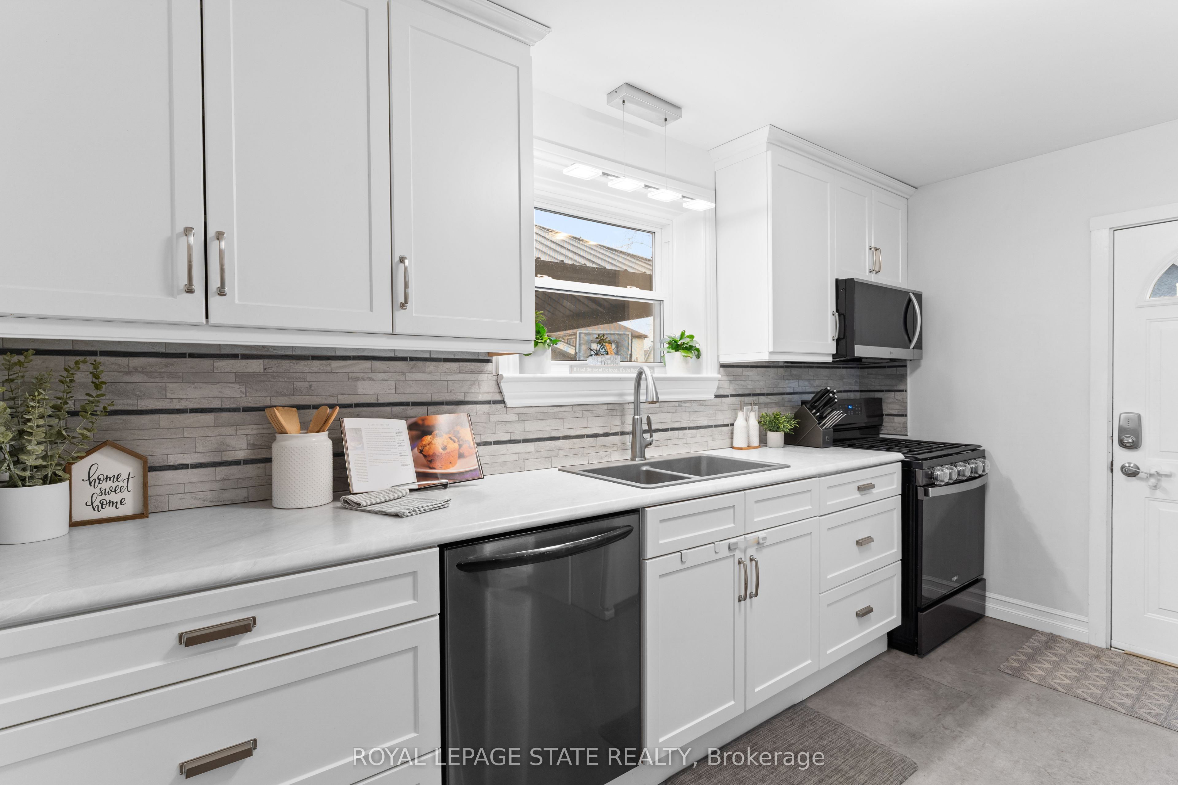 109 Wilton Avenue, Welland, ON L3C 2A1 photo 3