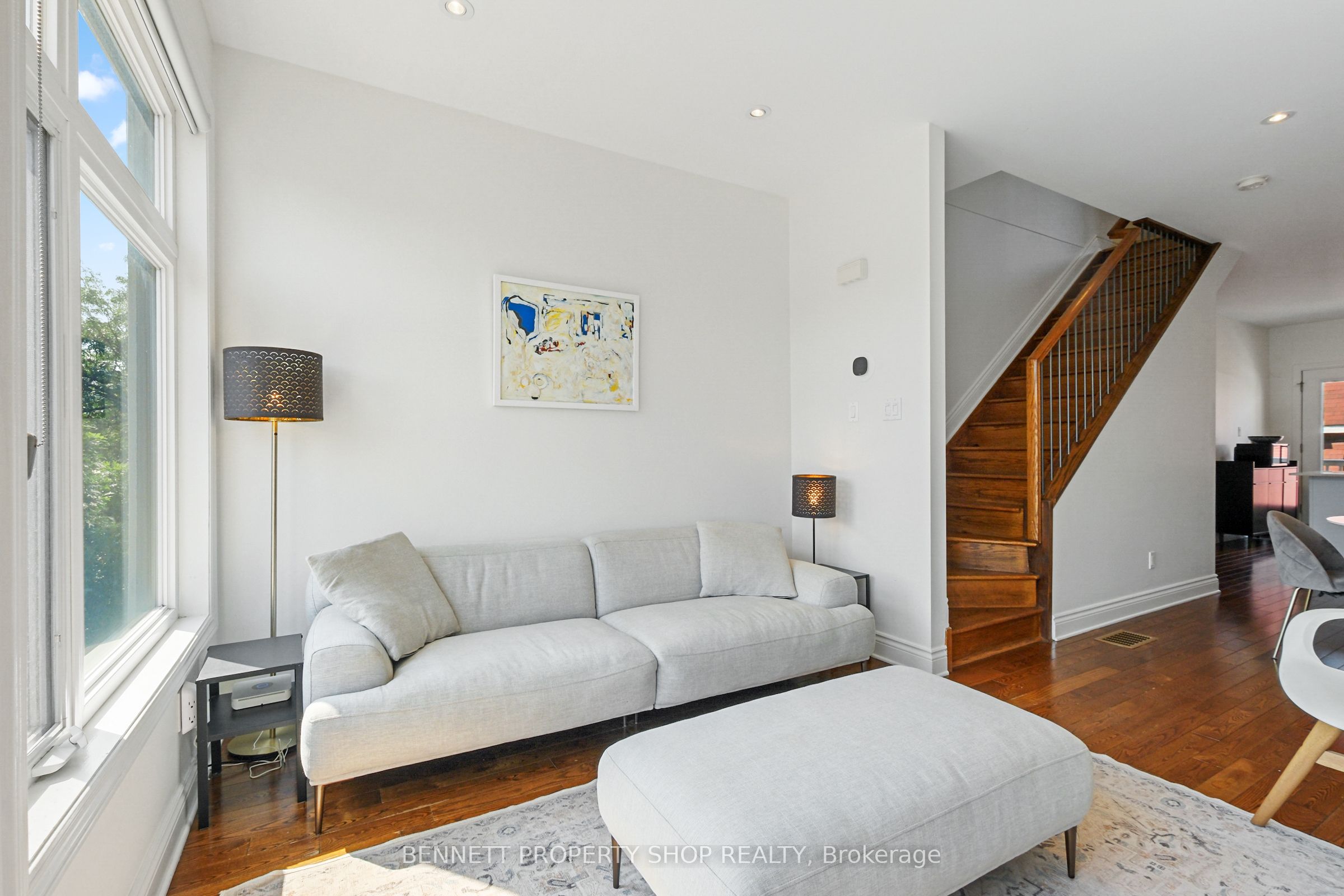 288 Cambridge Street N, West Centre Town, ON K1R 0B4 photo 2
