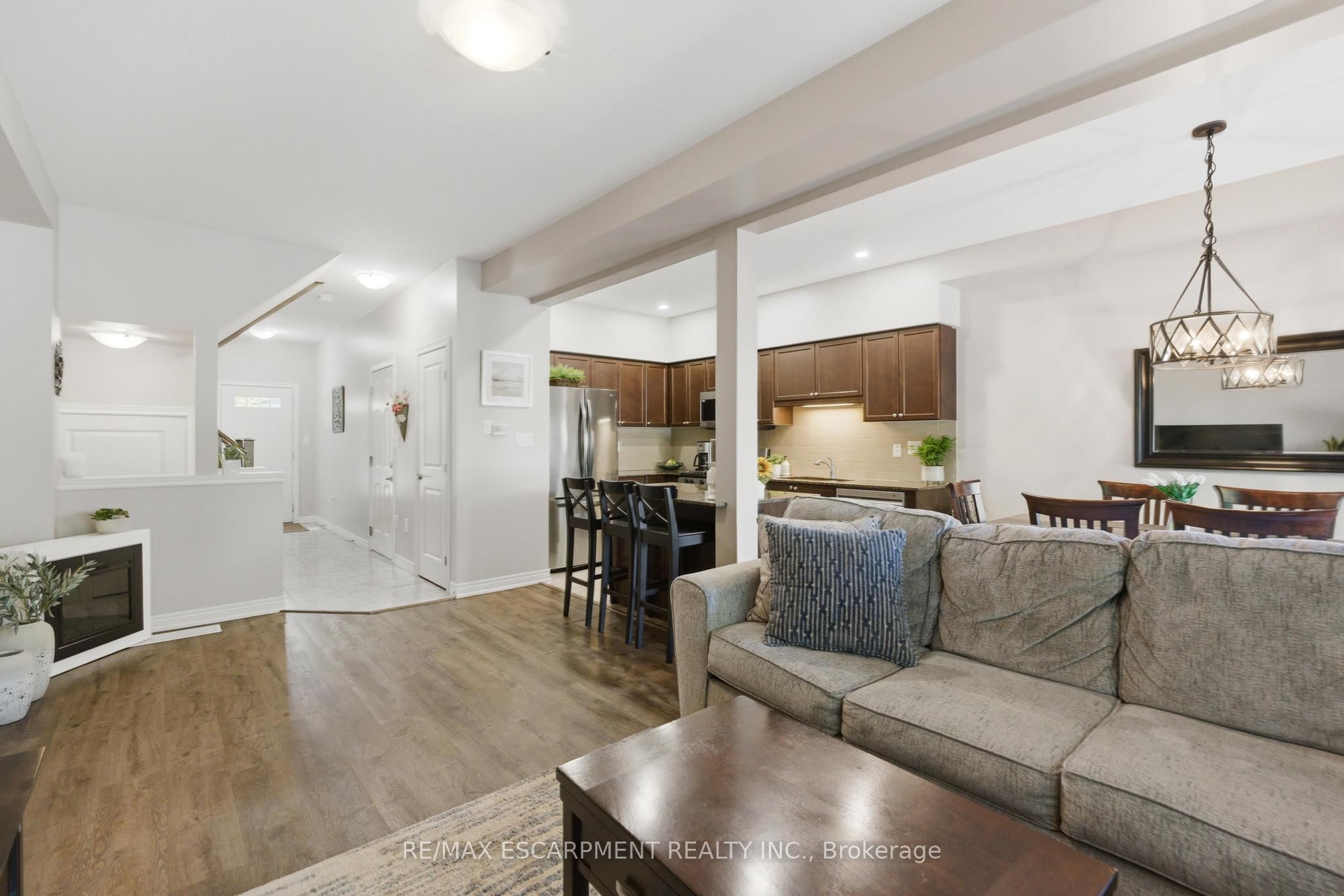 6 Chestnut Drive 34, Grimsby, ON L3M 0C4 photo 5