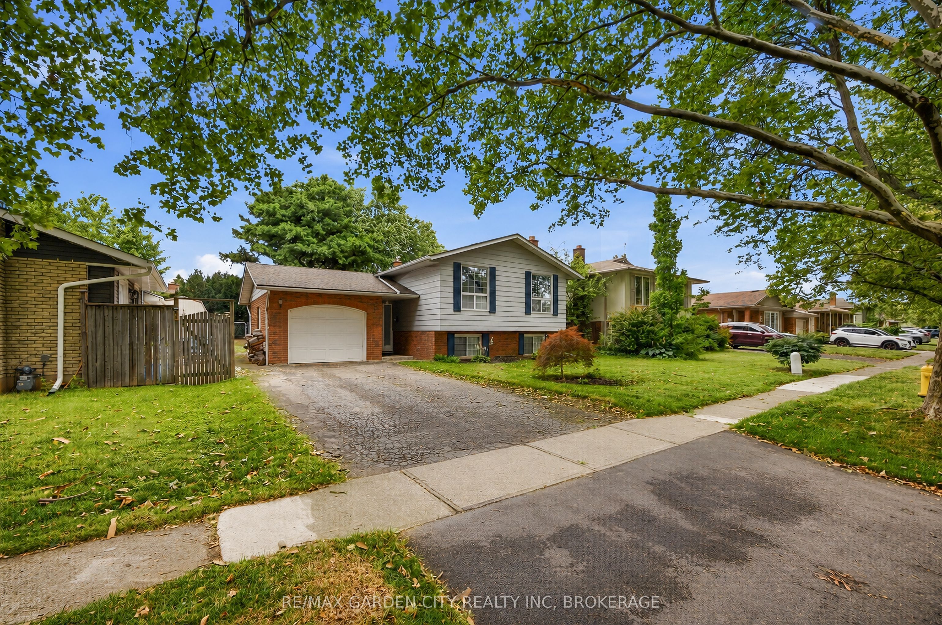 11 KIMBERMOUNT Drive, St. Catharines, ON L2N 5W6 photo 3