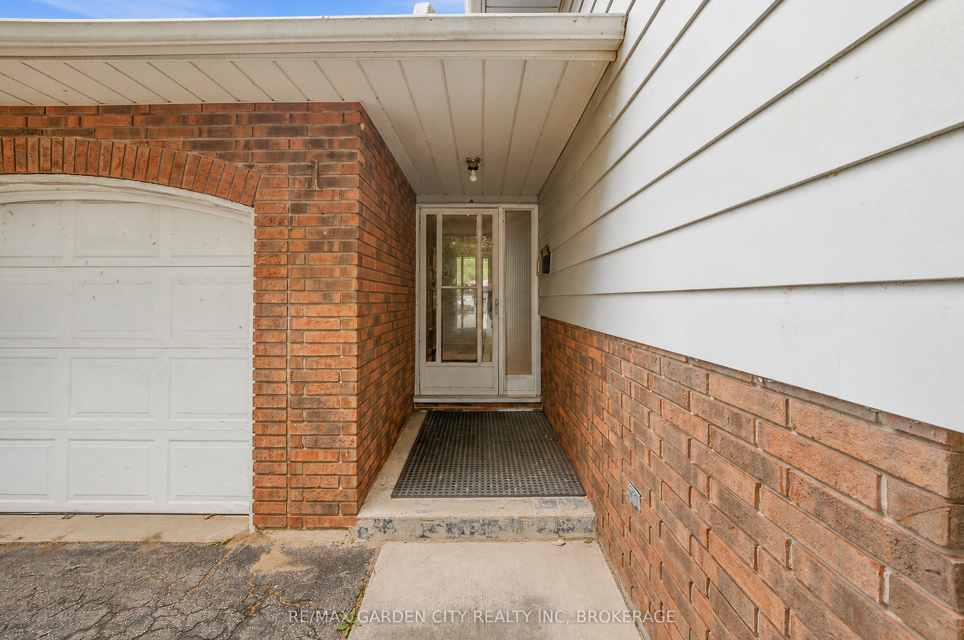 11 KIMBERMOUNT Drive, St. Catharines, ON L2N 5W6 photo 5