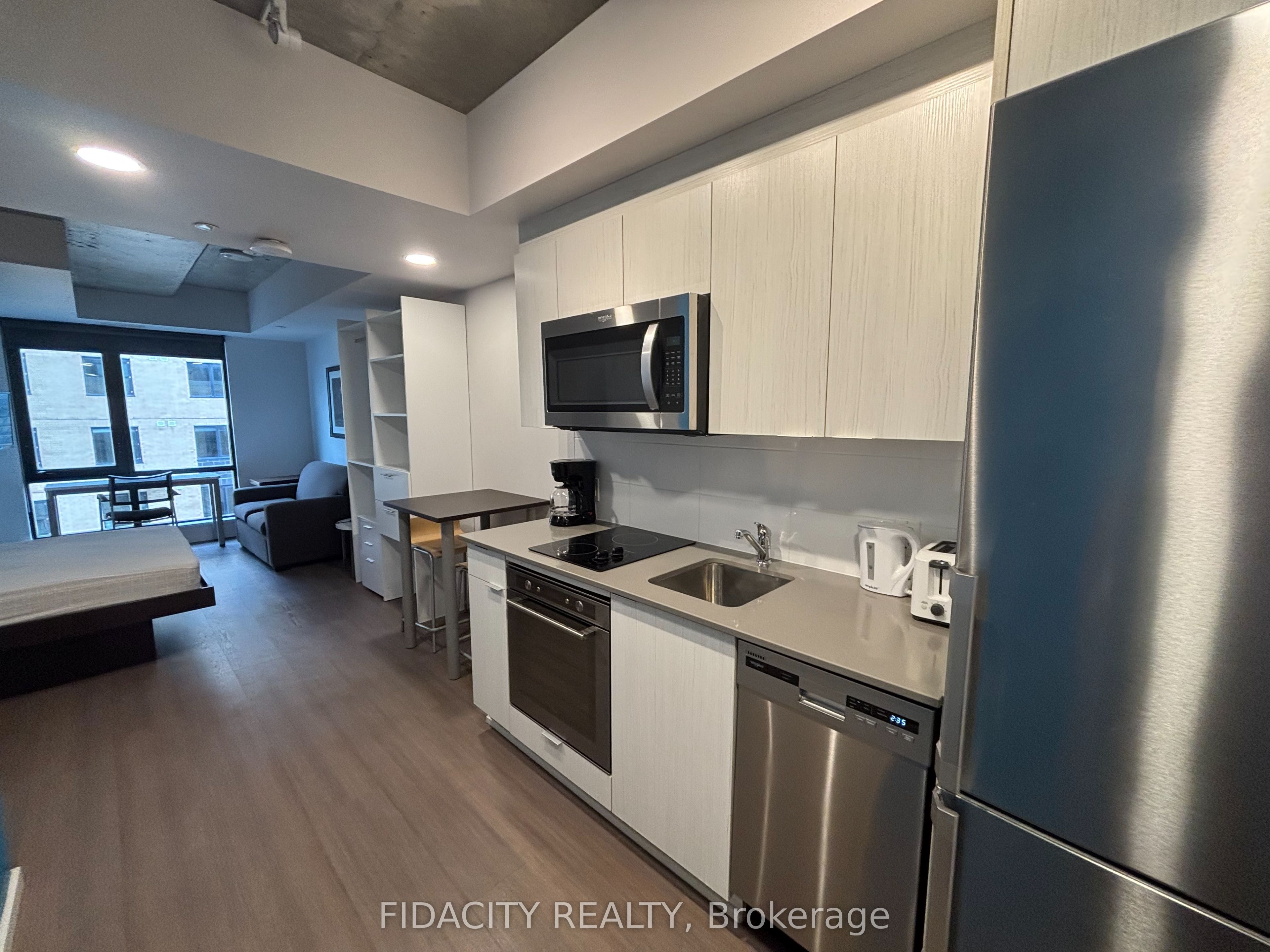 105 Champagne Avenue S 2908, Dows Lake - Civic Hospital and Area, ON K1S 5E5 photo 3