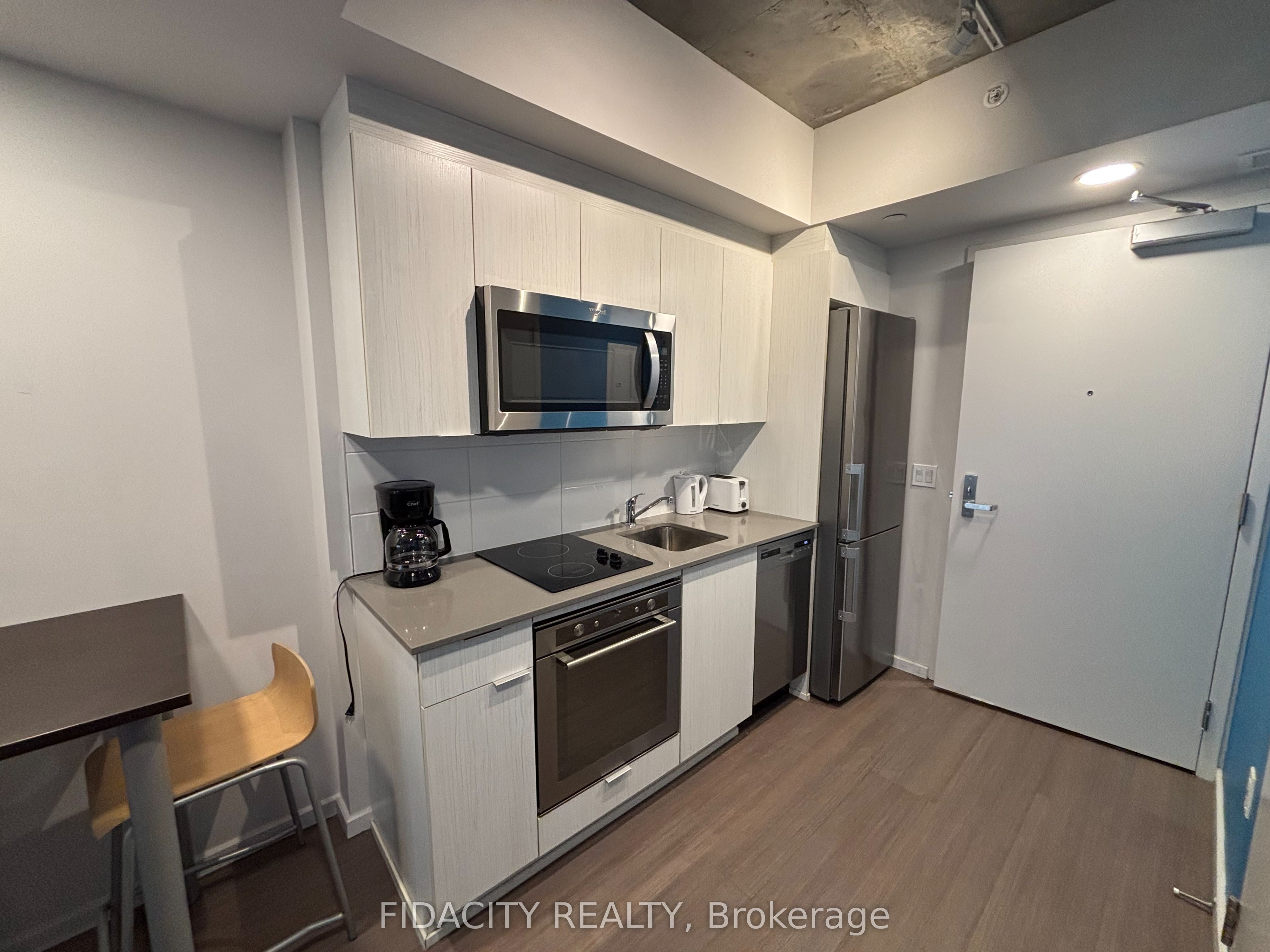 105 Champagne Avenue S 2908, Dows Lake - Civic Hospital and Area, ON K1S 5E5 photo 4