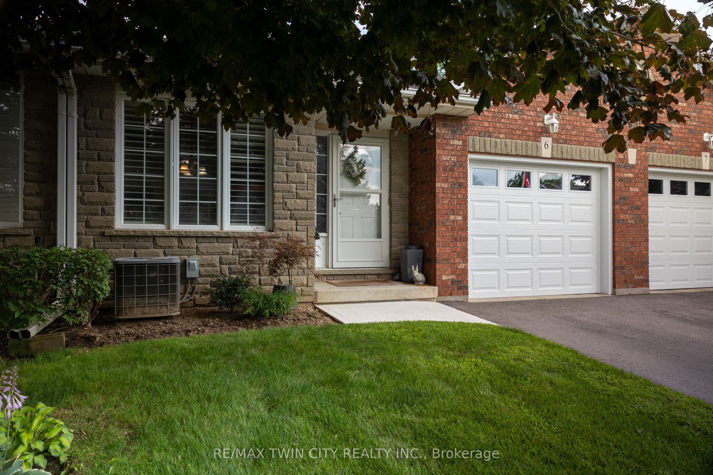 5 YIN Street 6, Norfolk, ON N0E 1Y0 photo 2