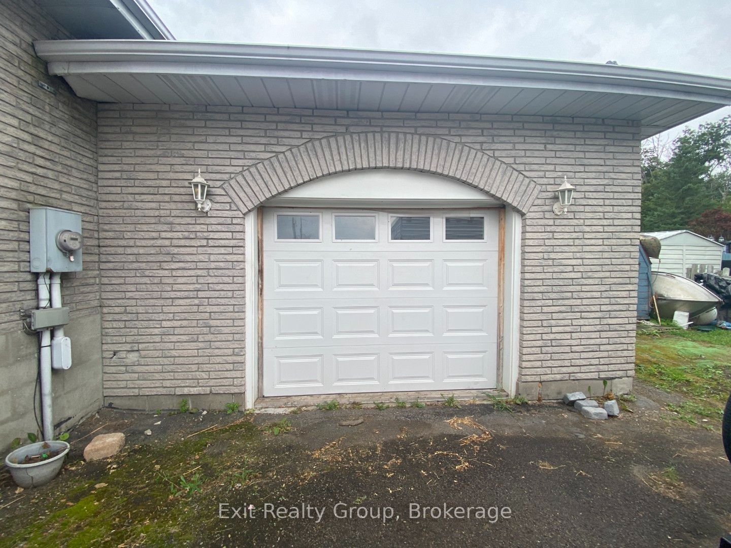 130 Peterson Street, Quinte West, ON K8V 5P8 photo 3
