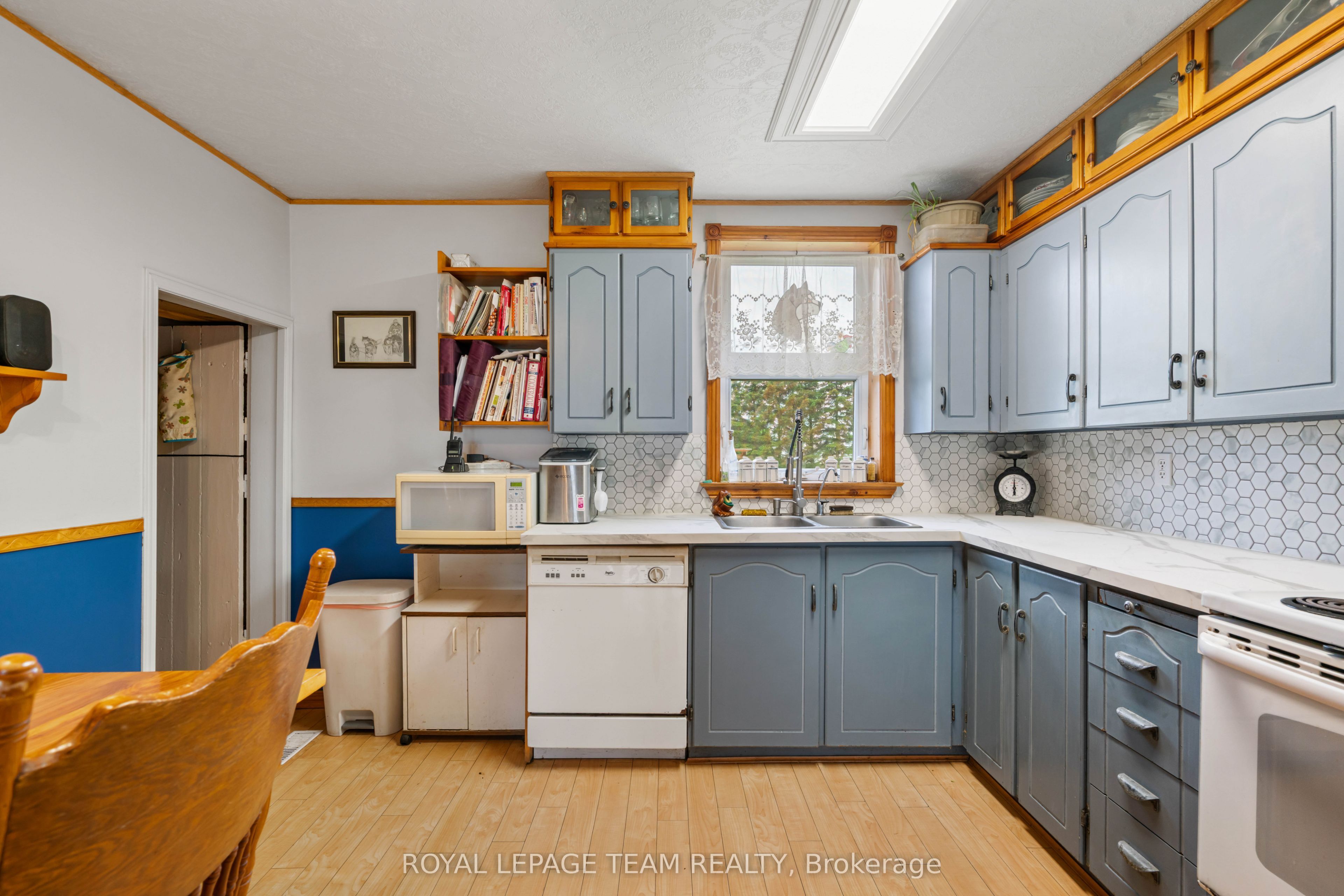 13585 County 9 Road, North Dundas, ON K0C 1H0 photo 5