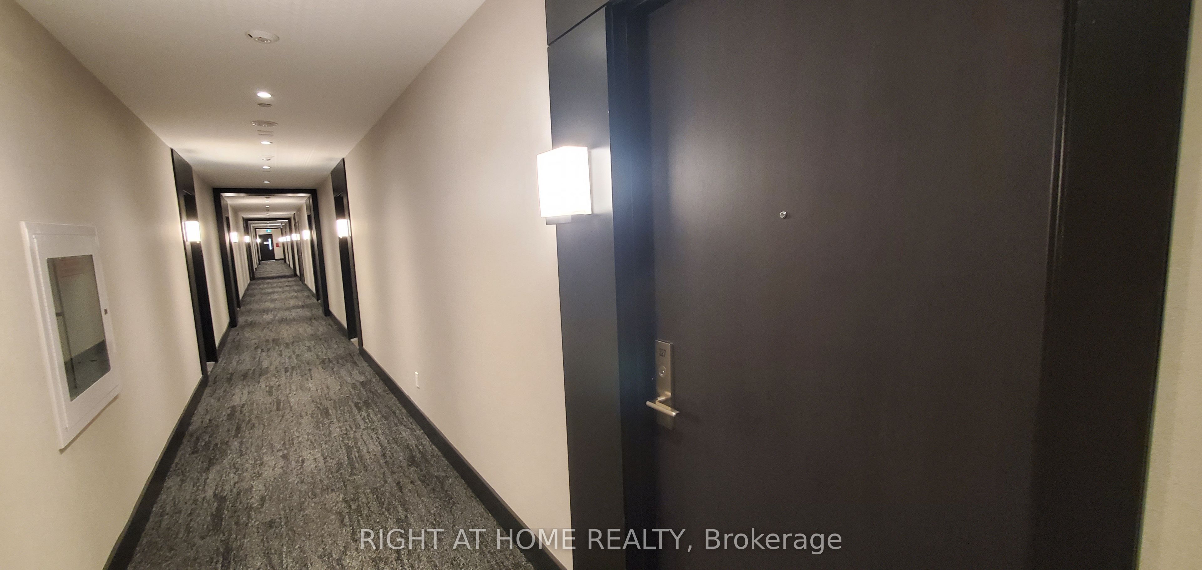 55 Duke Street W 327, Kitchener, ON N2H 0C9 photo 4