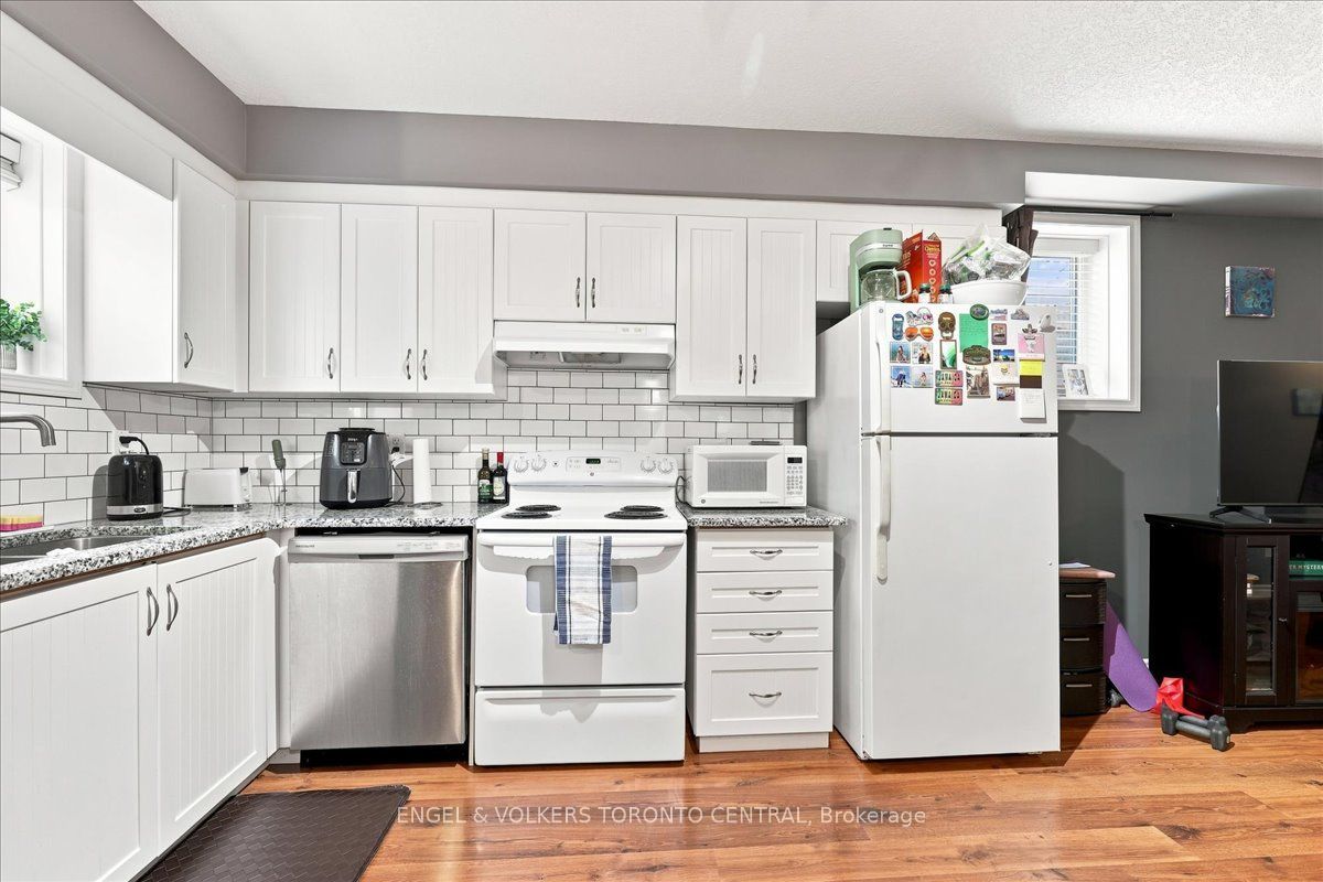 240 Westmeadow Drive 11A, Kitchener, ON N2N 0A1 photo 5