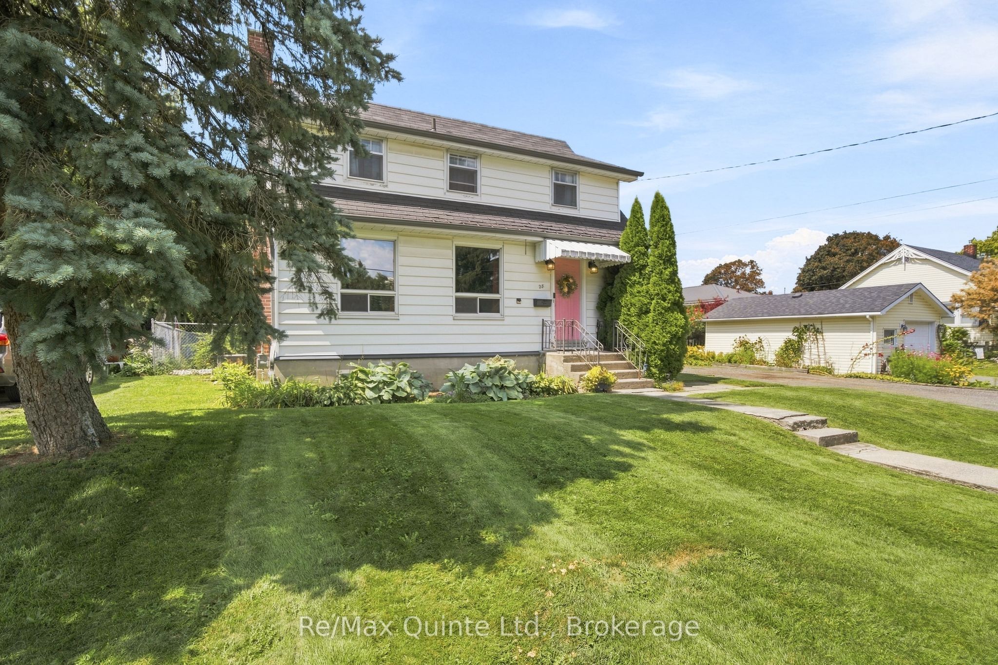 28 Shamrock Road, Belleville, ON K8P 4J2