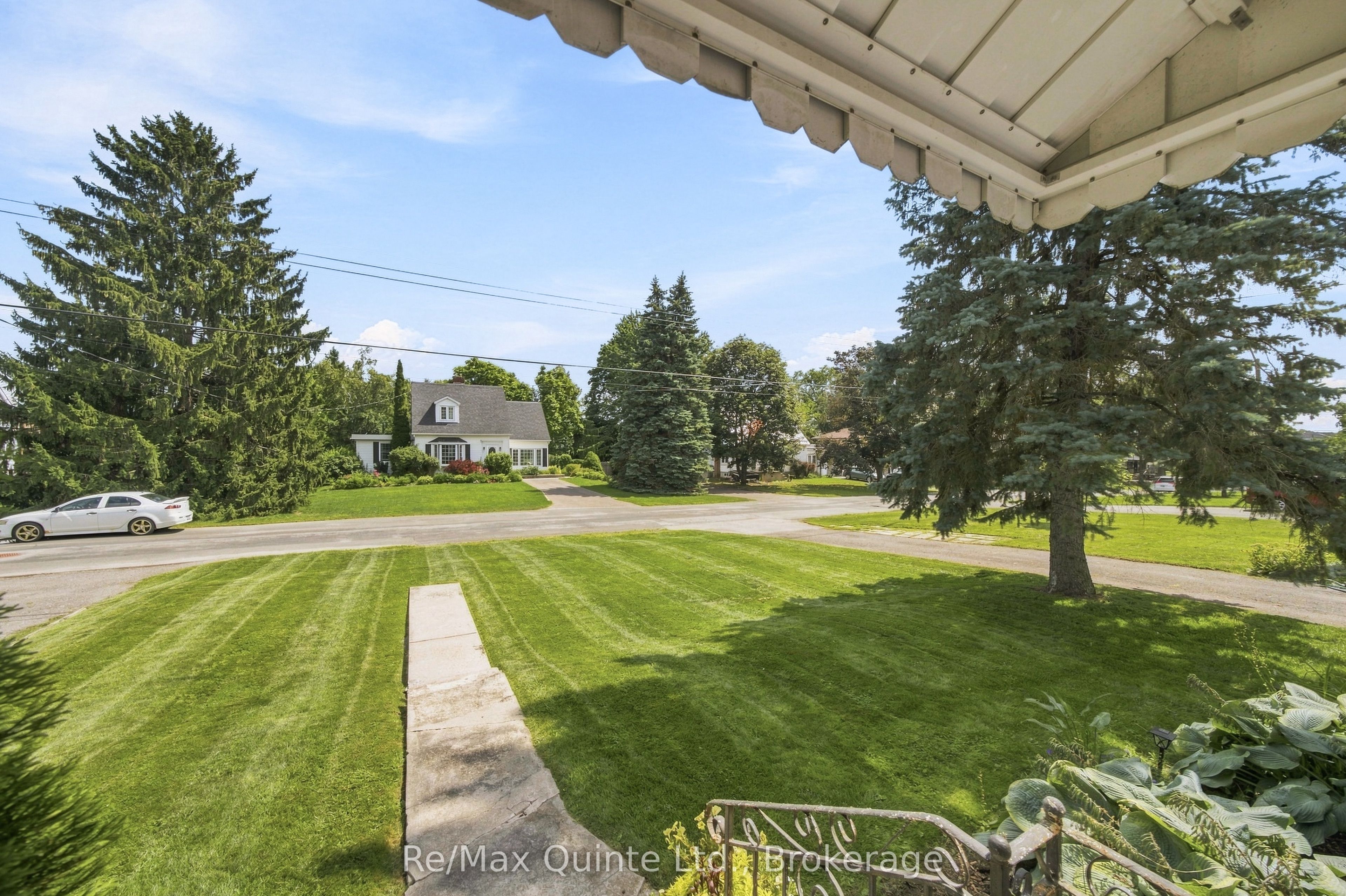 28 Shamrock Road, Belleville, ON K8P 4J2 photo 4