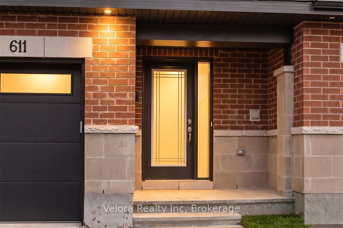 611 Knotridge Street, Orleans - Convent Glen and Area, ON K1W 0M3 photo 3