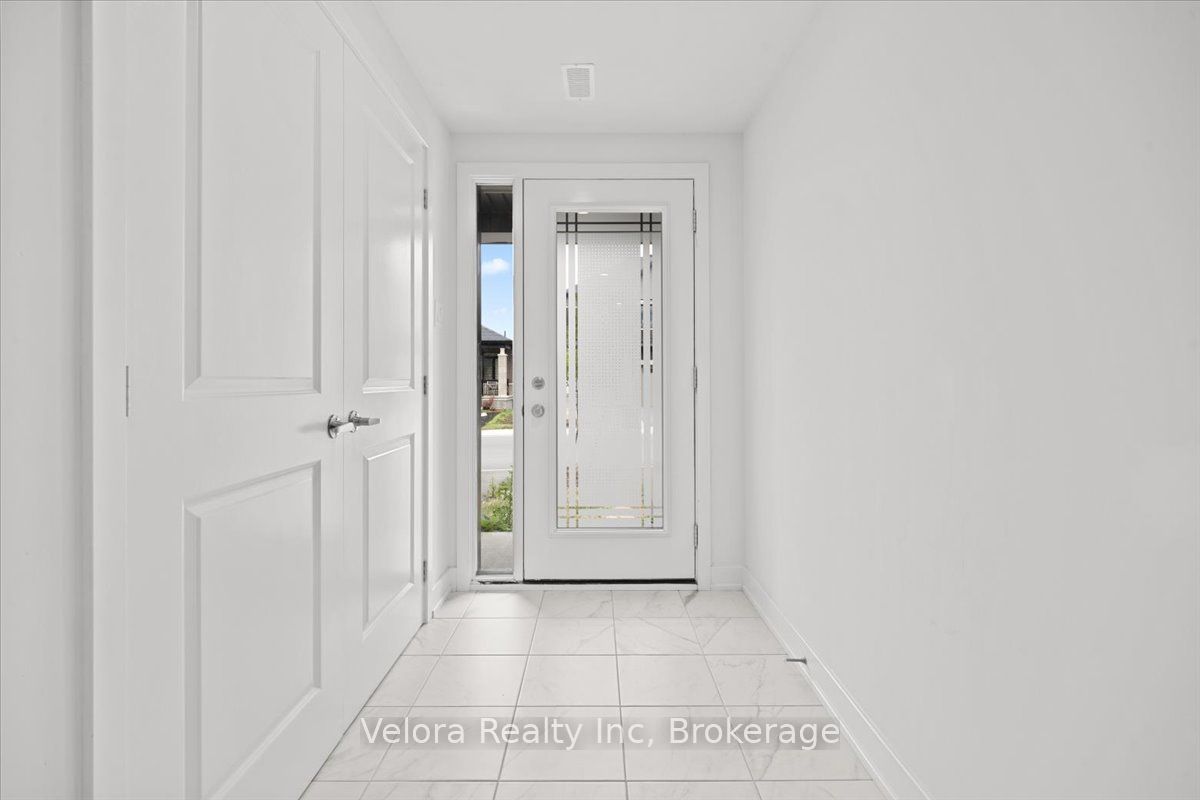 611 Knotridge Street, Orleans - Convent Glen and Area, ON K1W 0M3 photo 4