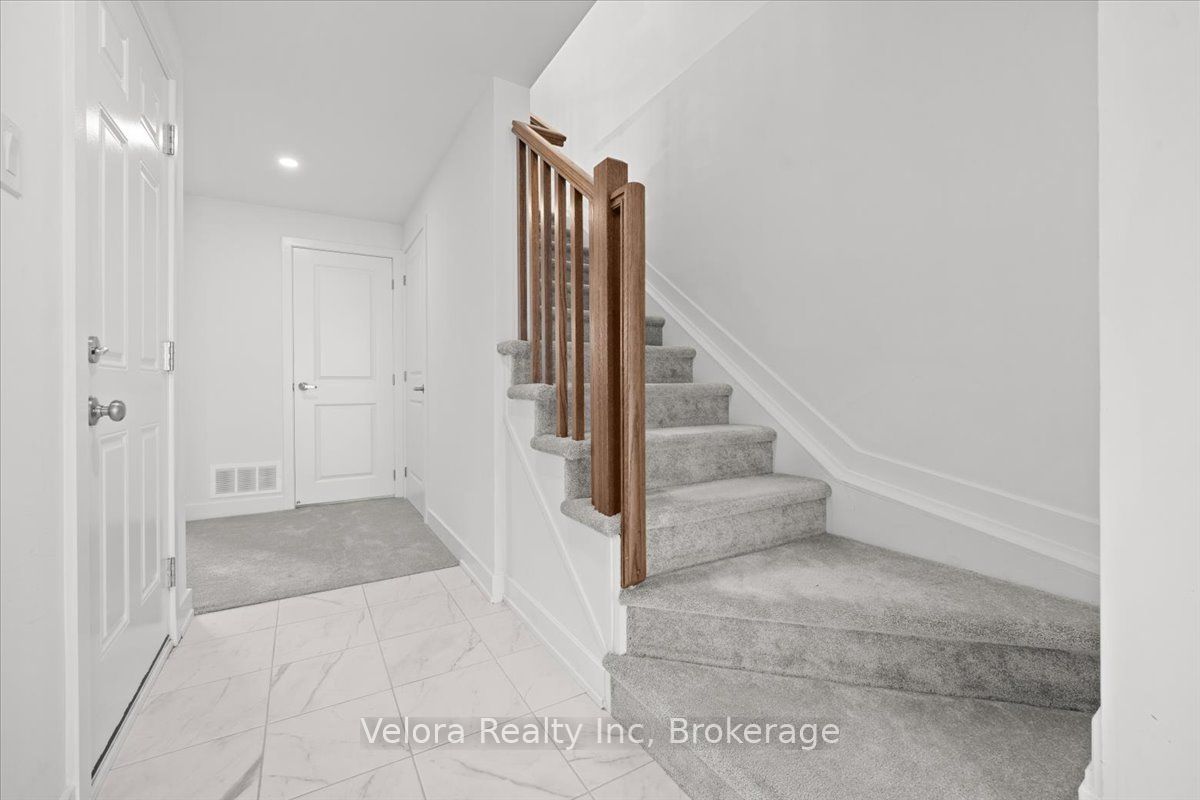 611 Knotridge Street, Orleans - Convent Glen and Area, ON K1W 0M3 photo 5