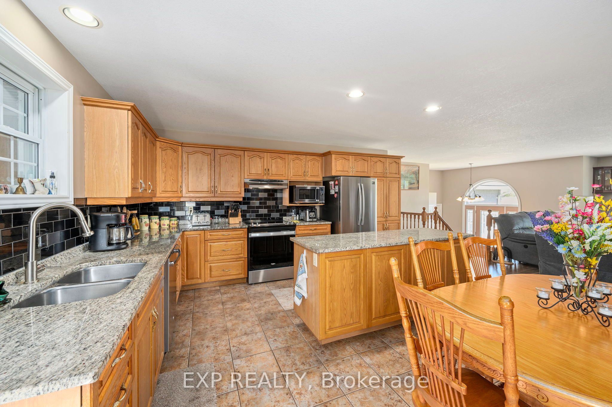 20437 Melbourne Road, Southwest Middlesex, ON N0L 1T0 photo 5