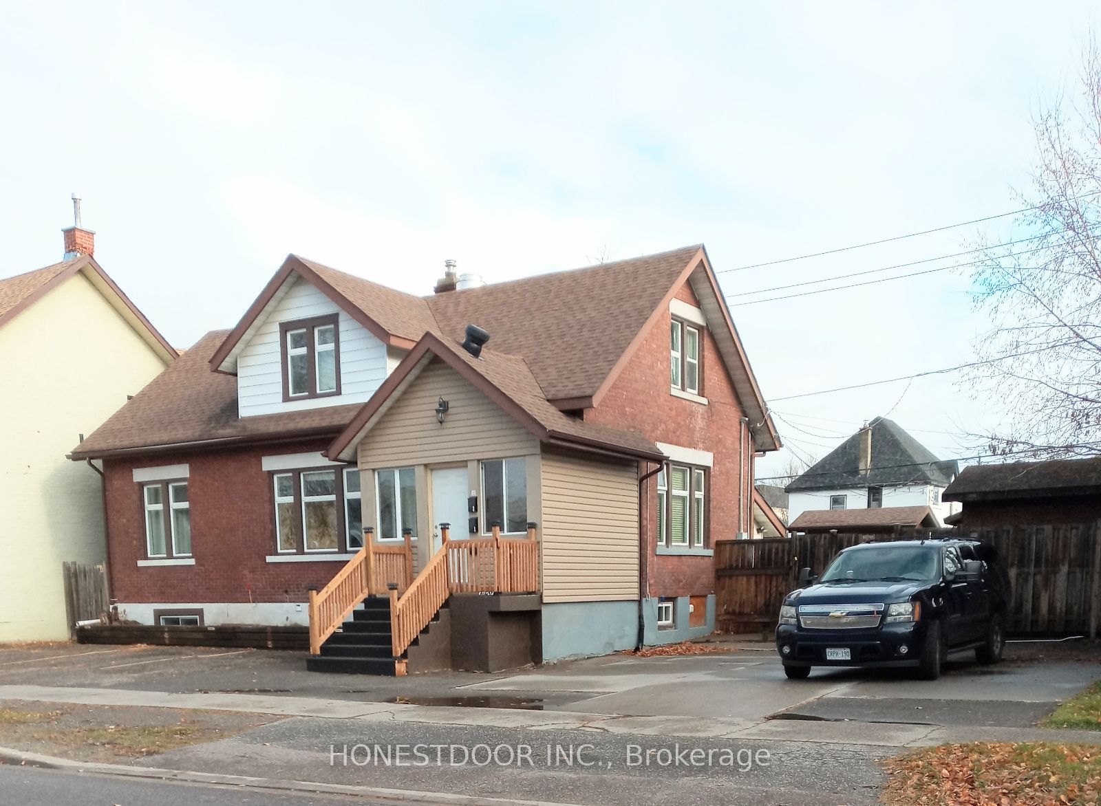 228 Archibald Street S, Thunder Bay, ON P7E 1G3