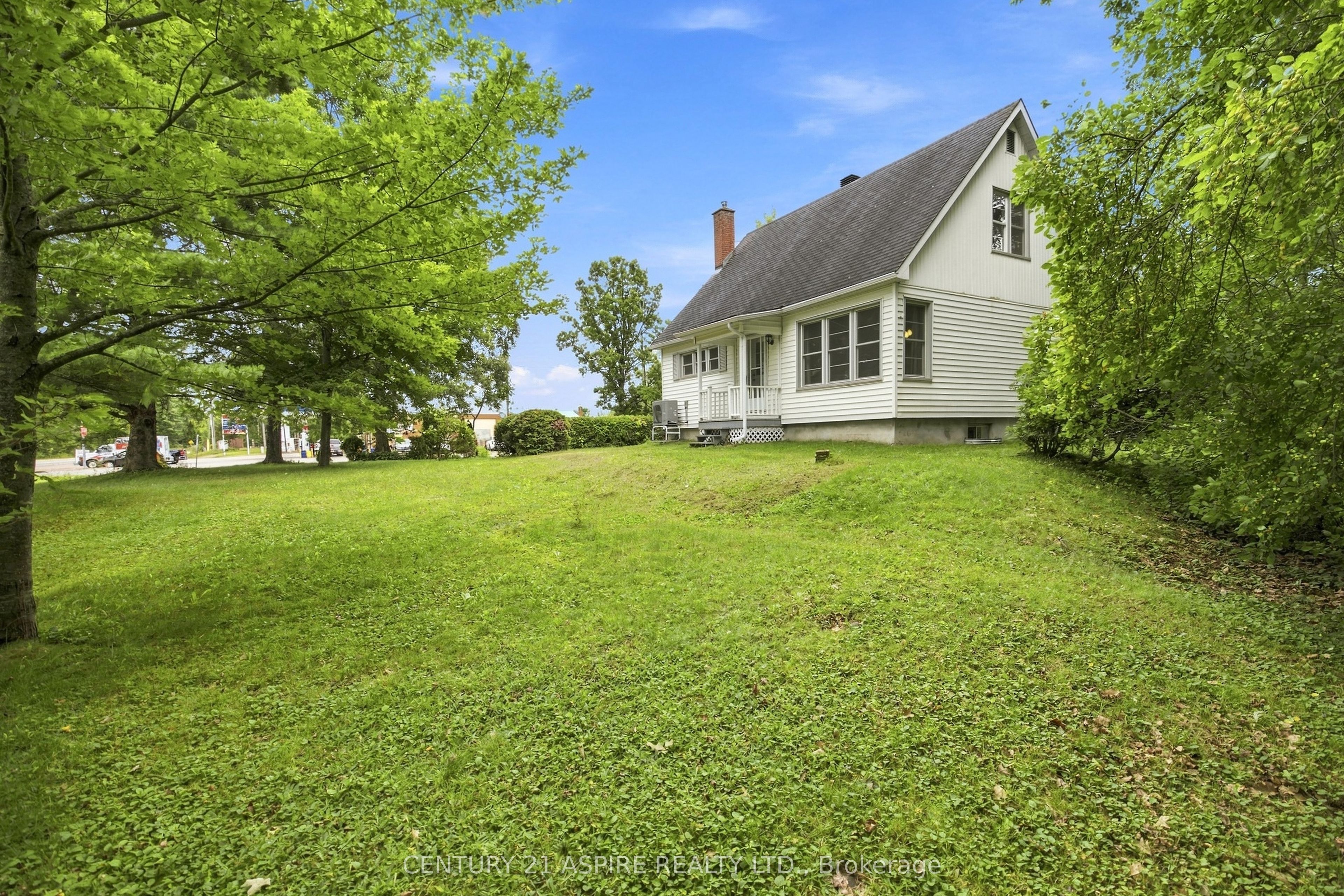 2583 B Line Road, Laurentian Valley, ON K8A 6W8 photo 2