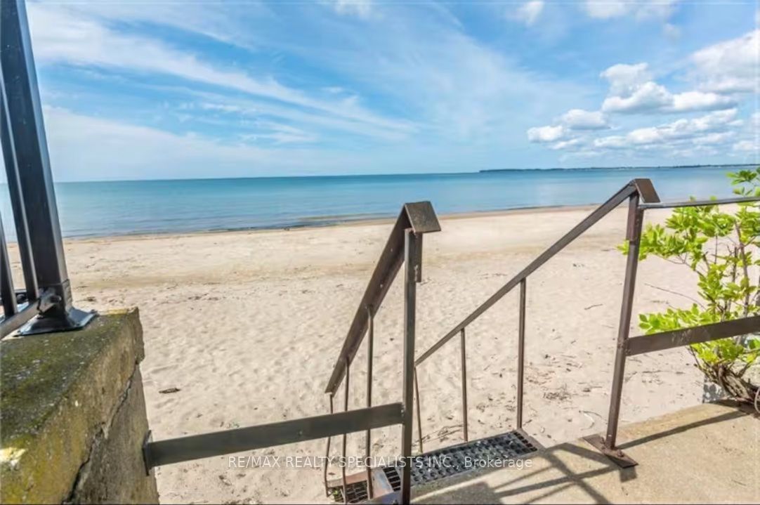 12209 Lakeshore Road, Wainfleet, ON L0S 1V0 photo 2