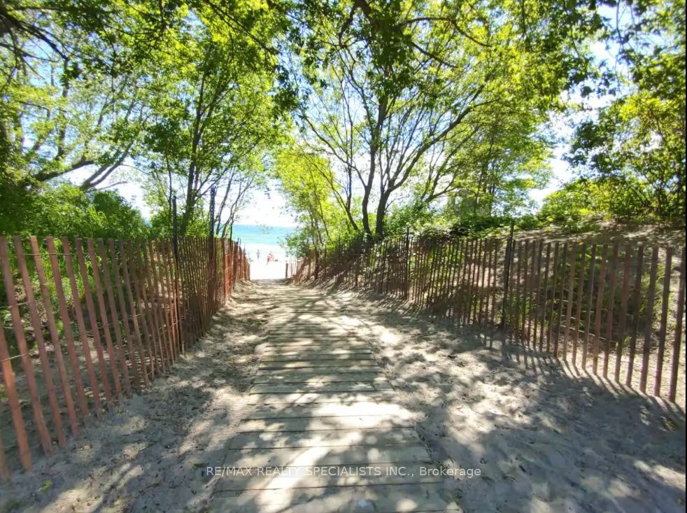 12209 Lakeshore Road, Wainfleet, ON L0S 1V0 photo 3