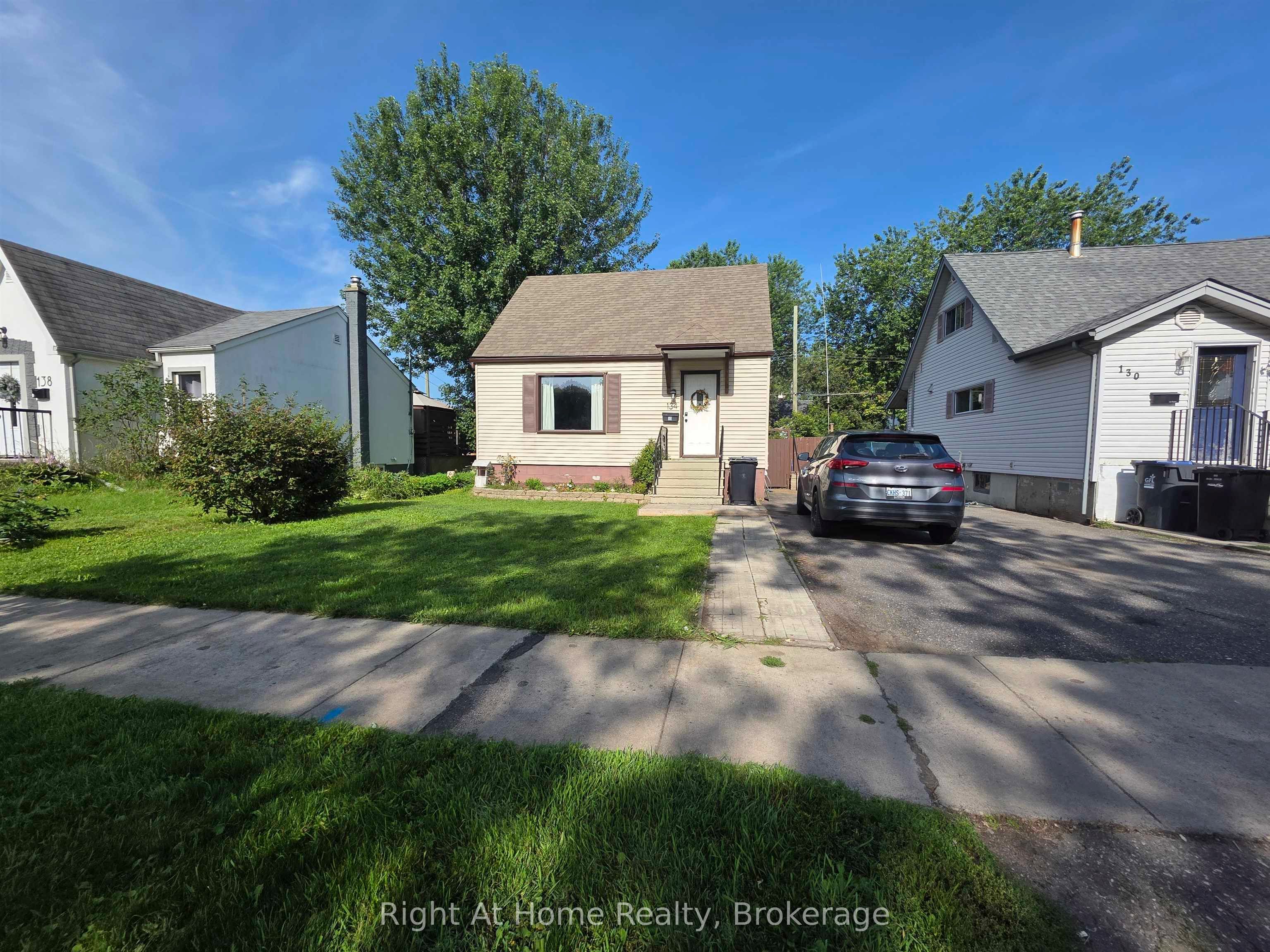 134 Kenogami Avenue S, Thunder Bay, ON P7B 4R7