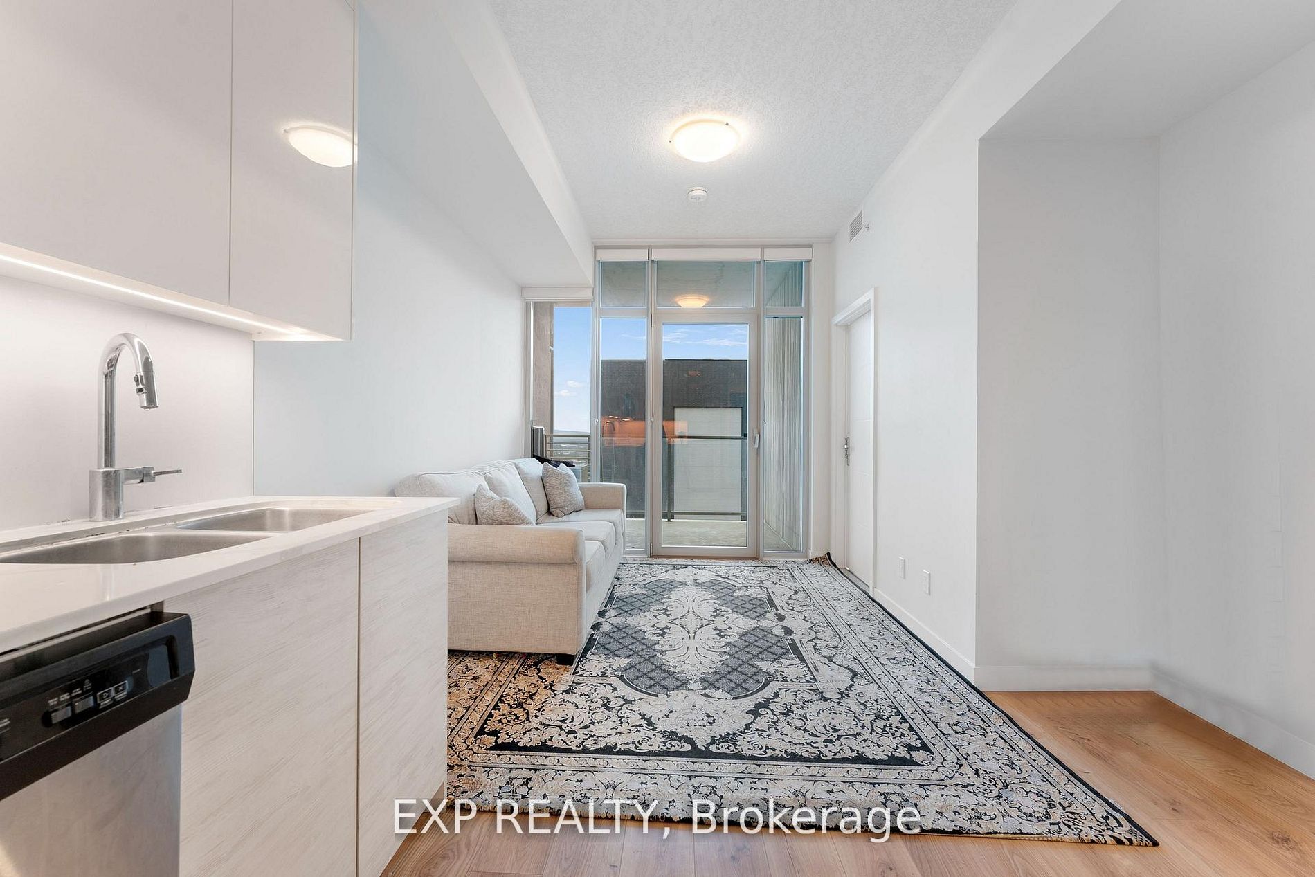 60 Frederick Street N 1010, Kitchener, ON N2H 0C7 photo 5