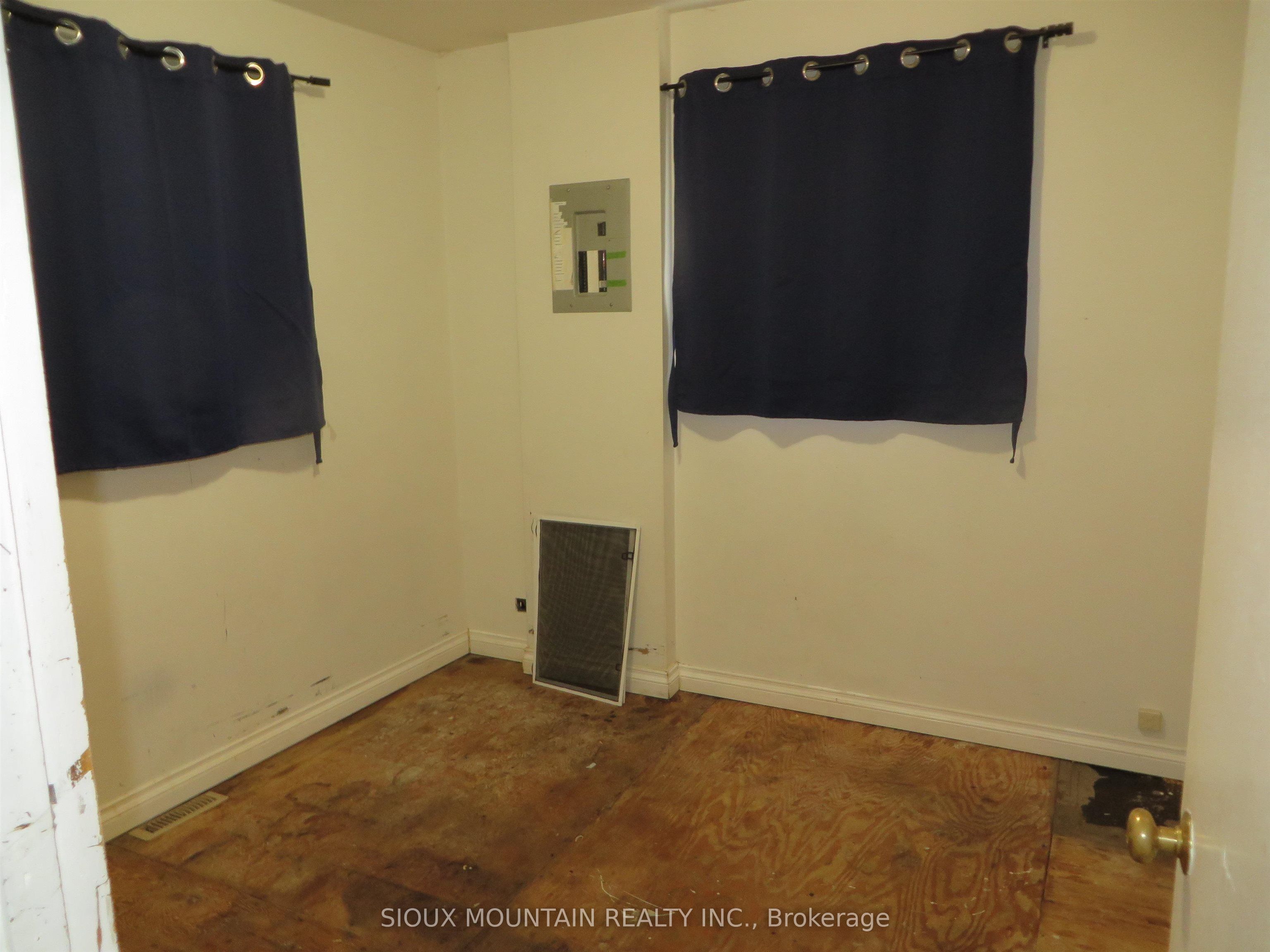 233 Drayton Road, Sioux Lookout, ON P8T 0A7 photo 4