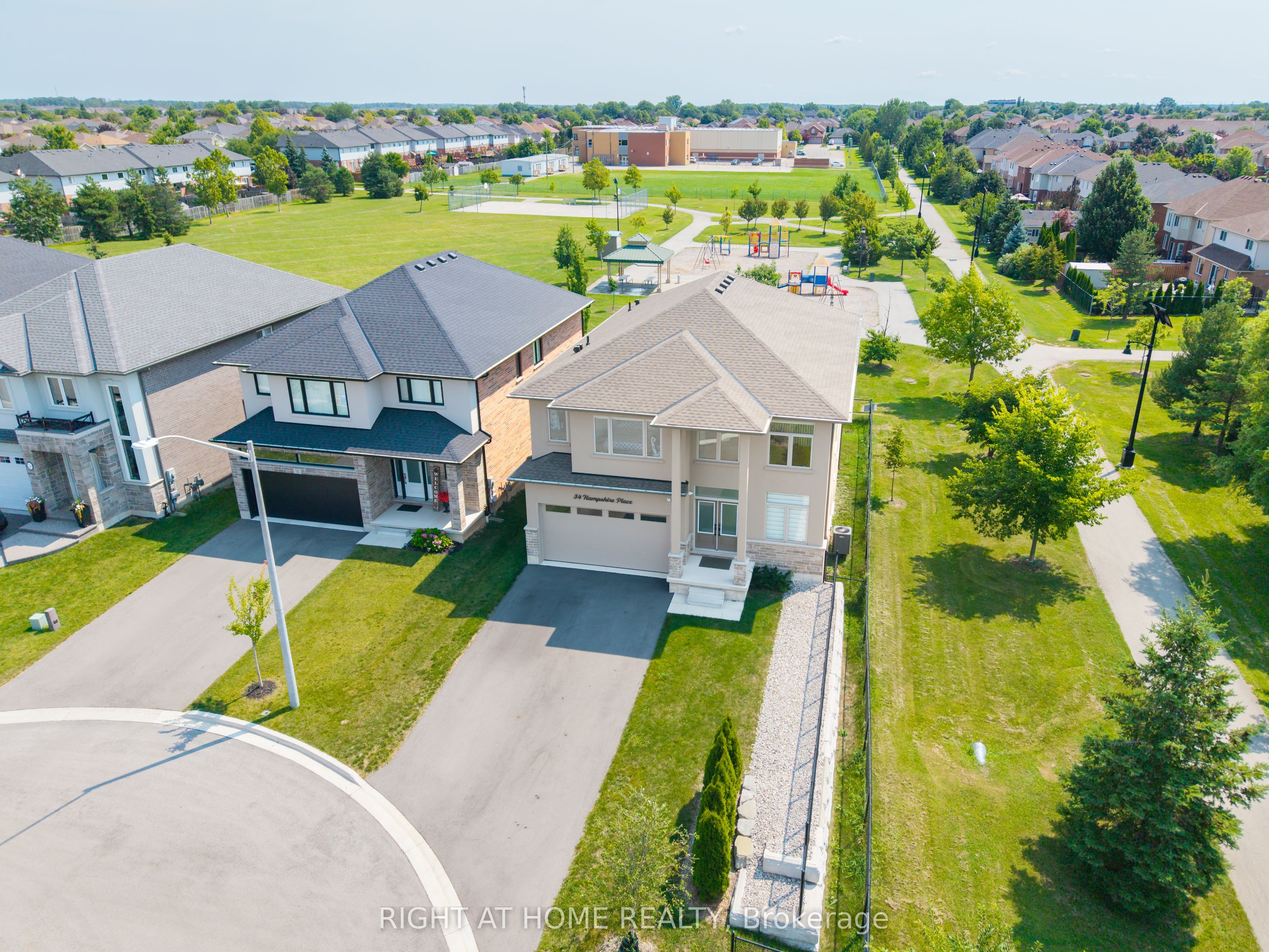 34 Hampshire Place, Hamilton, ON L8J 3W8 photo 4