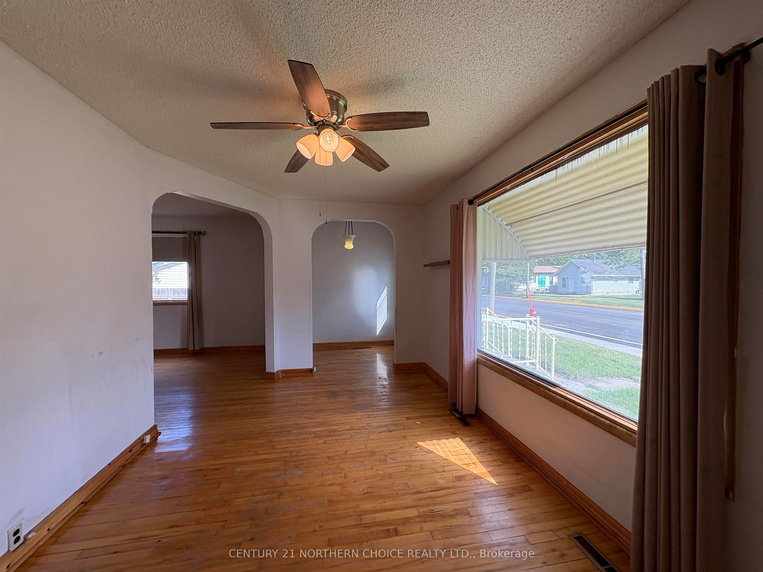240 Third Street W, Fort Frances, ON P9A 3A5 photo 5