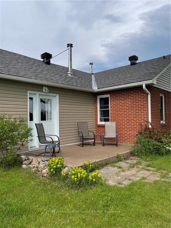 70 MASK ISLAND Drive, Madawaska Valley, ON K0J 1B0 photo 3
