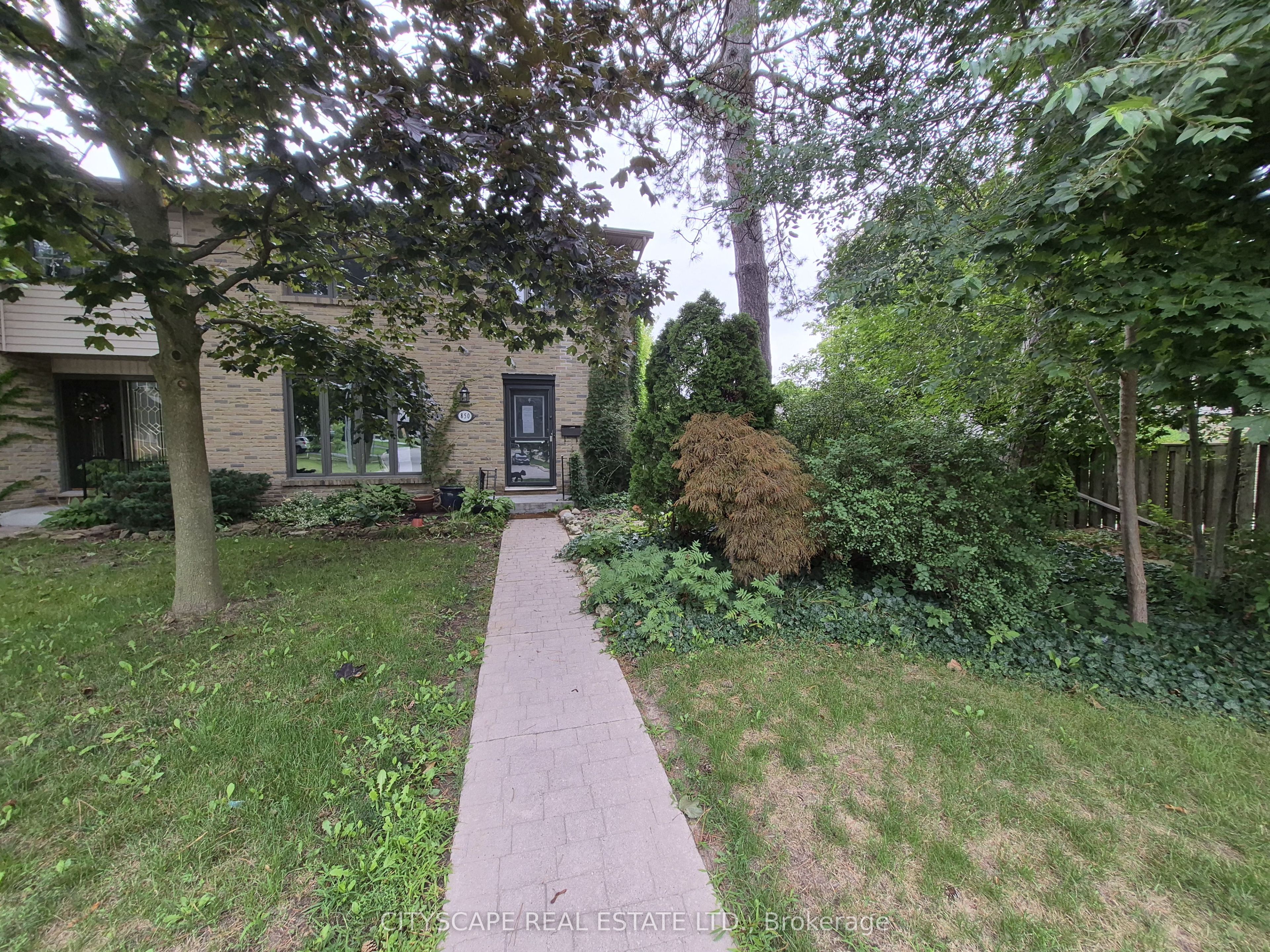 850 Berkshire Drive 8, London South, ON N6J 3S7 photo 2