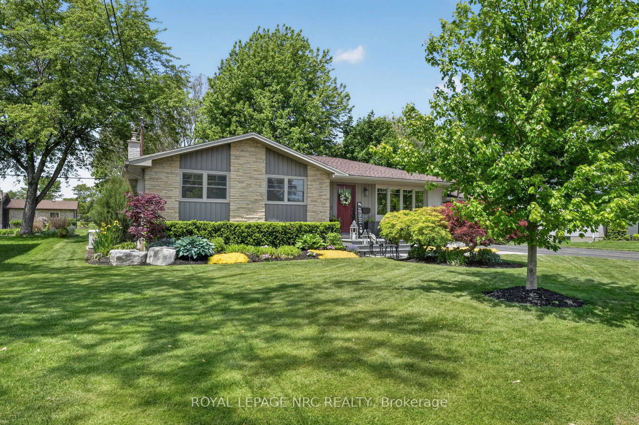 787 Grandview Road, Fort Erie, ON L2A 4V6