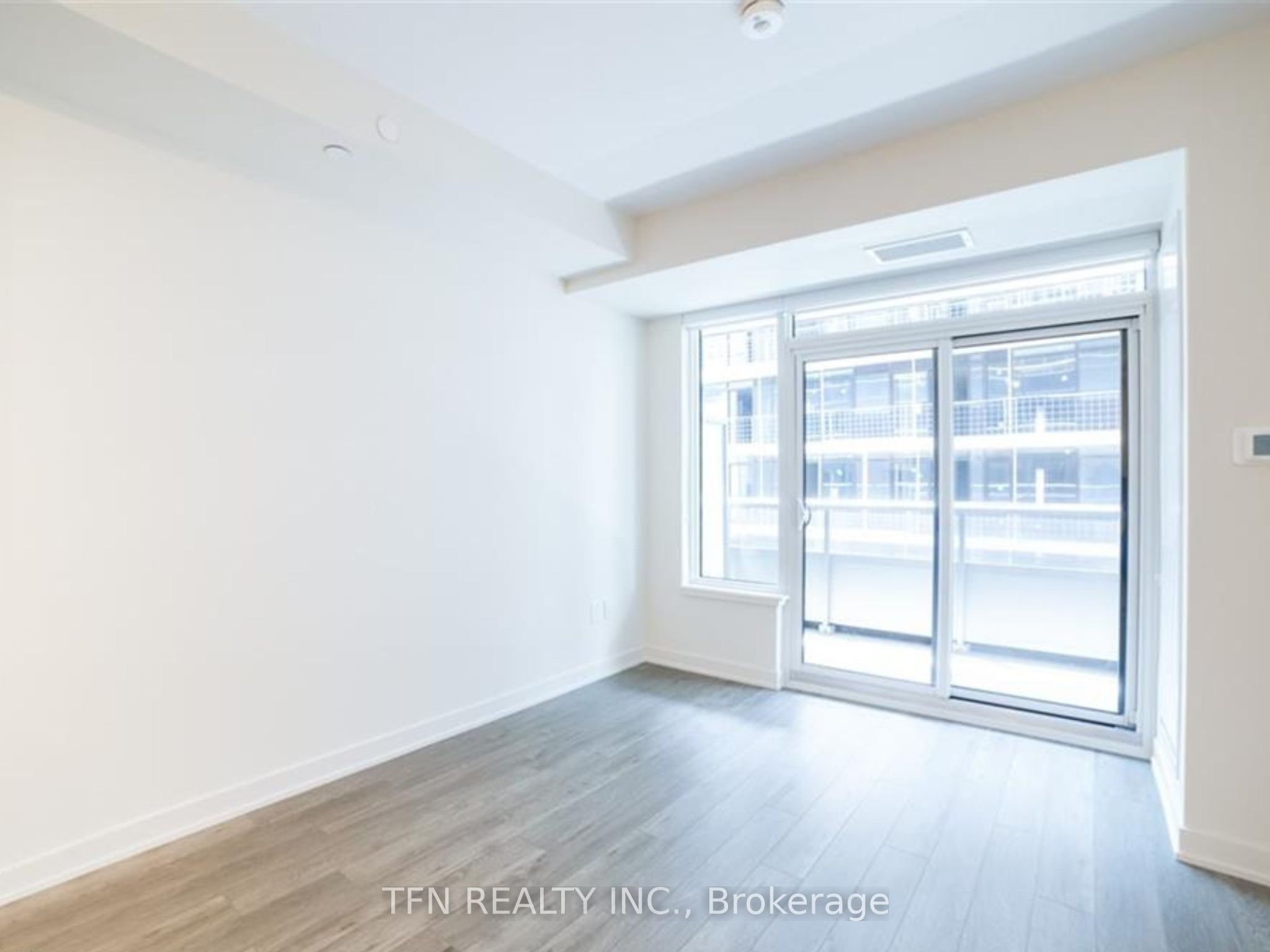 212 King William Street 910, Hamilton, ON L8R 0A7 photo 4