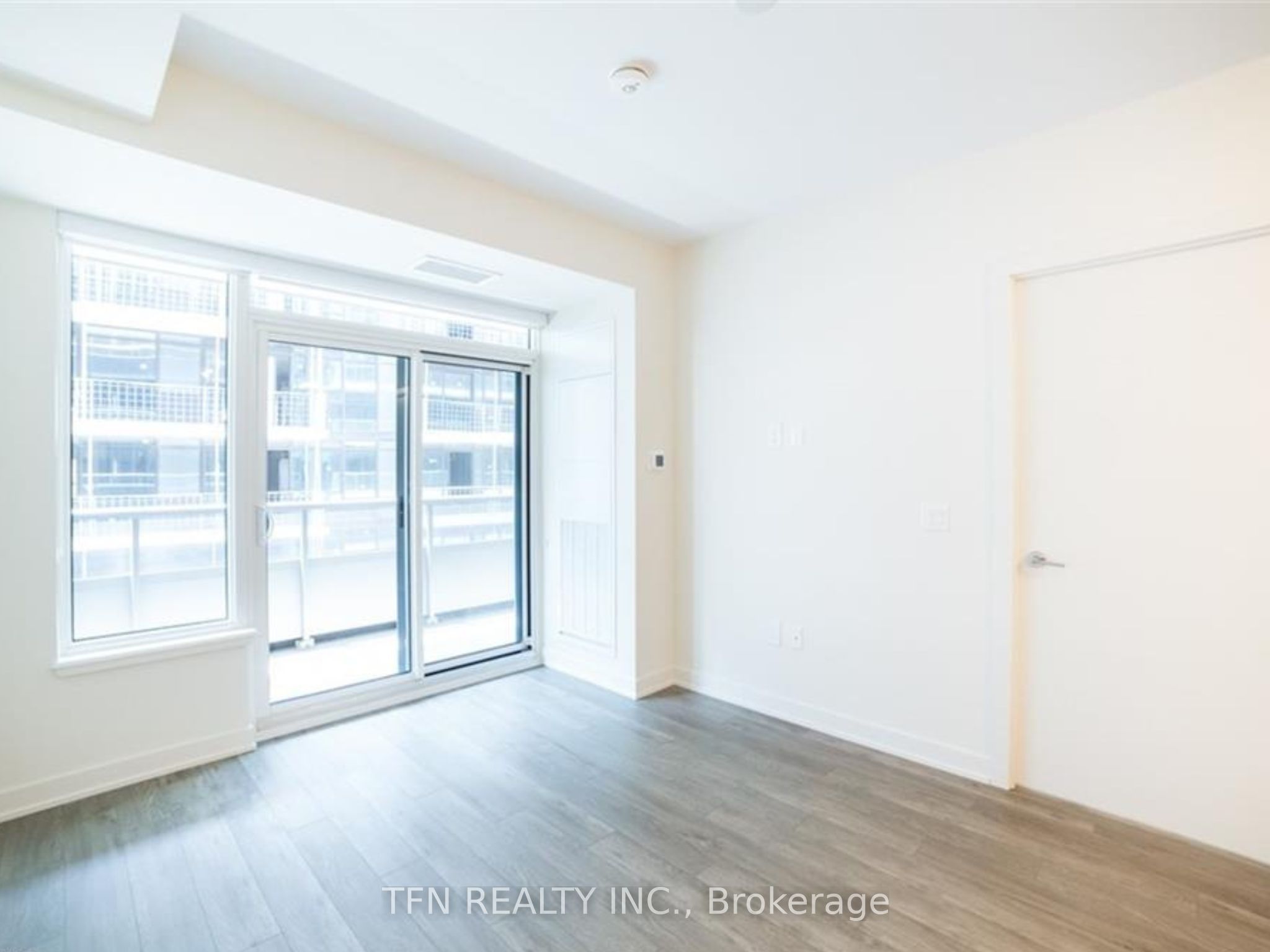 212 King William Street 910, Hamilton, ON L8R 0A7 photo 5