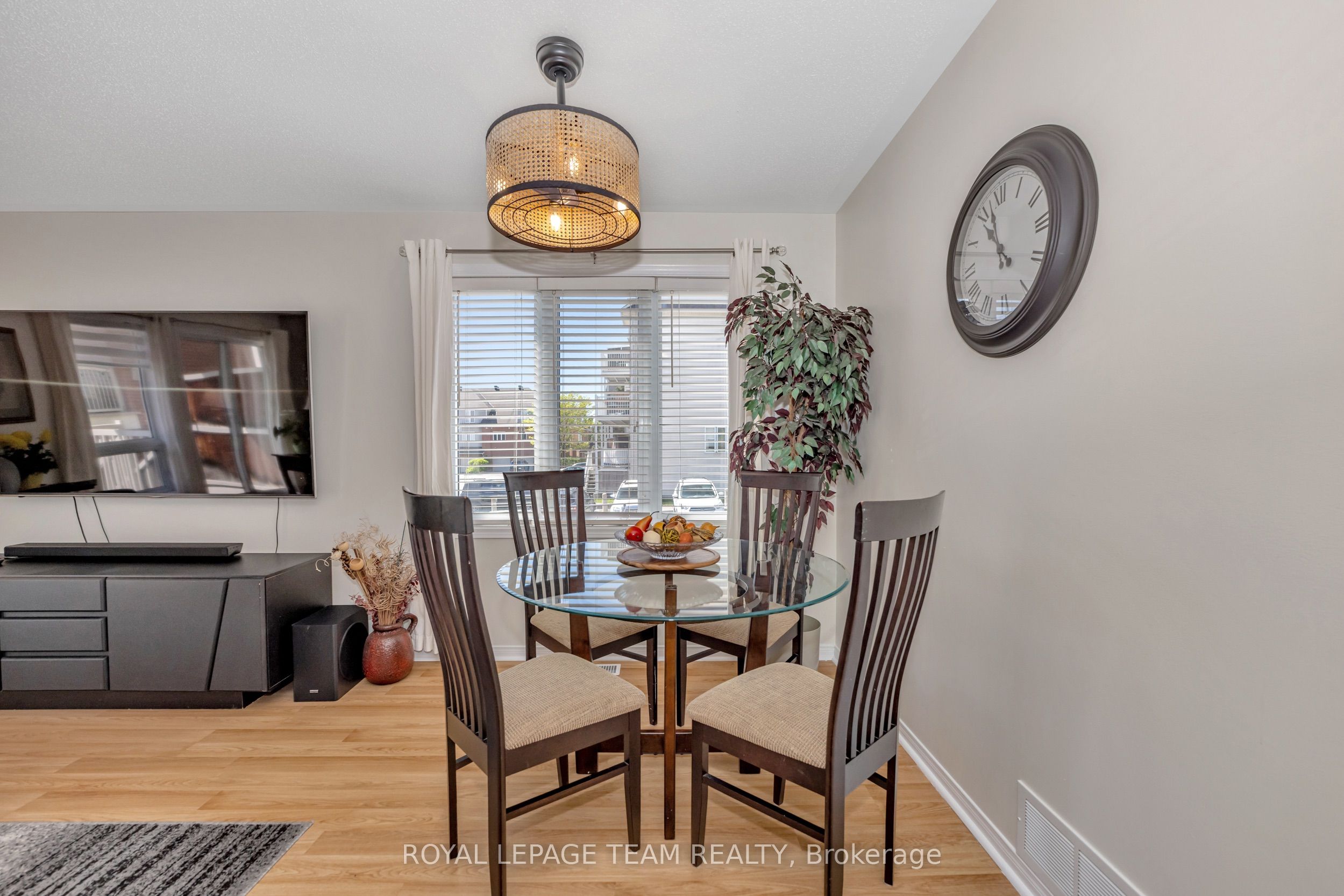85 Cresthaven Drive, Barrhaven, ON K2G 6T9 photo 5